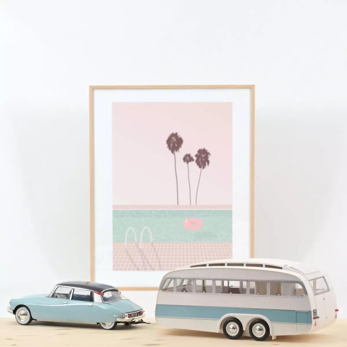 Voiture miniature collection 1/18 Citroën DS 19 1959 Nuage Bleu et Violet + Caravane Hénon Norev 181760