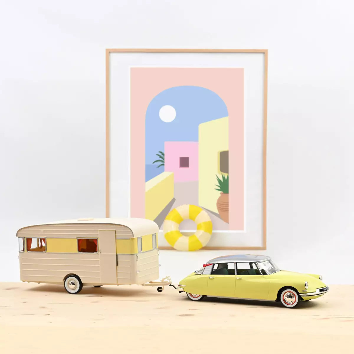 Voiture miniature collection 1/18 Citroën DS 19 1960 Jaune Jonquille + Caravane Digue Panoramique Norev 181762