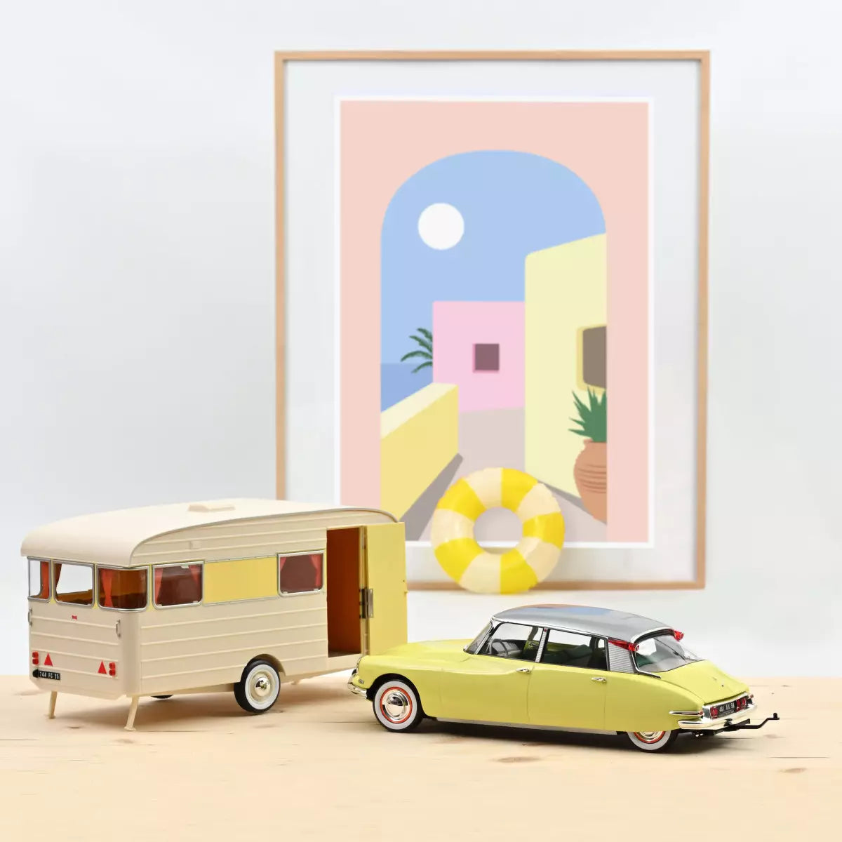 Voiture miniature collection 1/18 Citroën DS 19 1960 Jaune Jonquille + Caravane Digue Panoramique Norev 181762