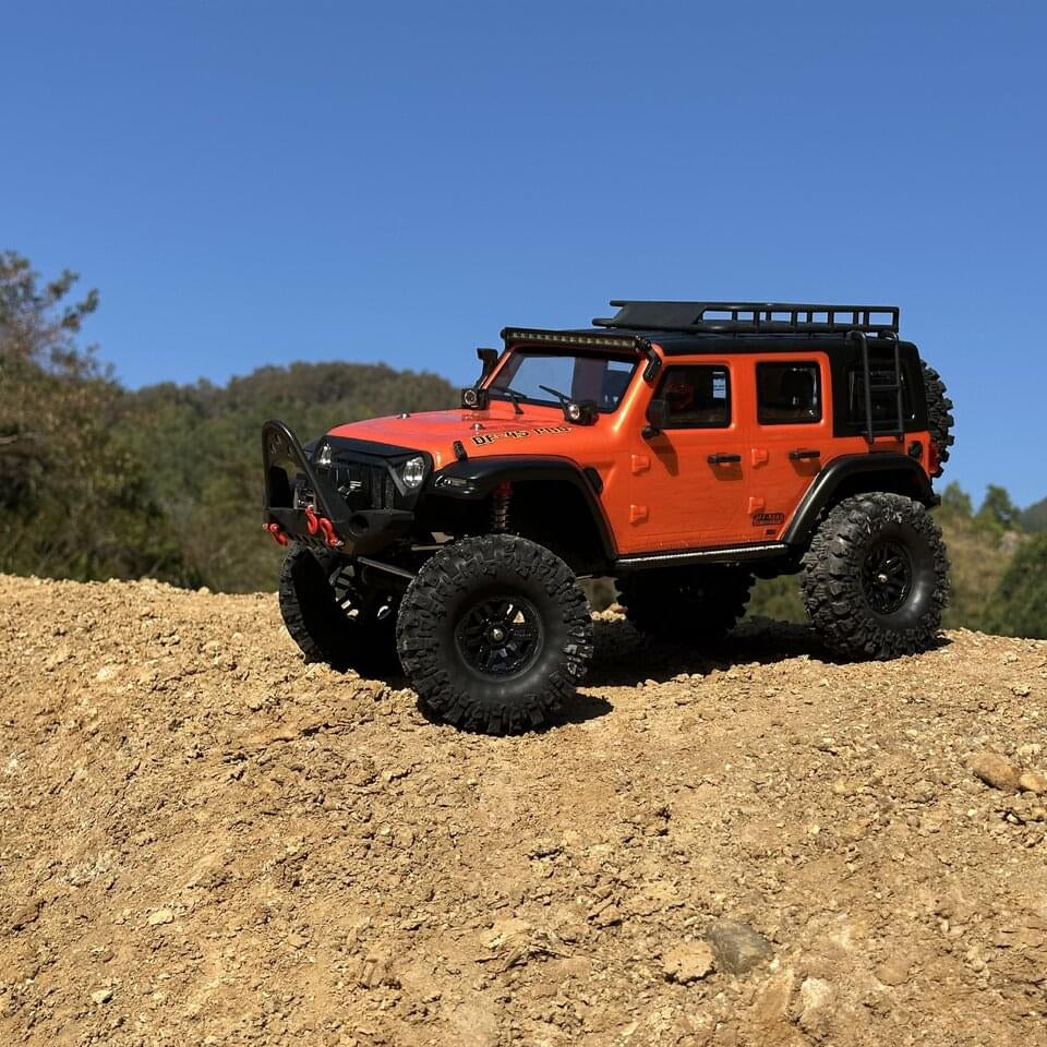 DF Models Crawler RC SDF-04S PRO 1/10 Scale rouge – Brushless RTR 3225 - Breizh Modélisme.