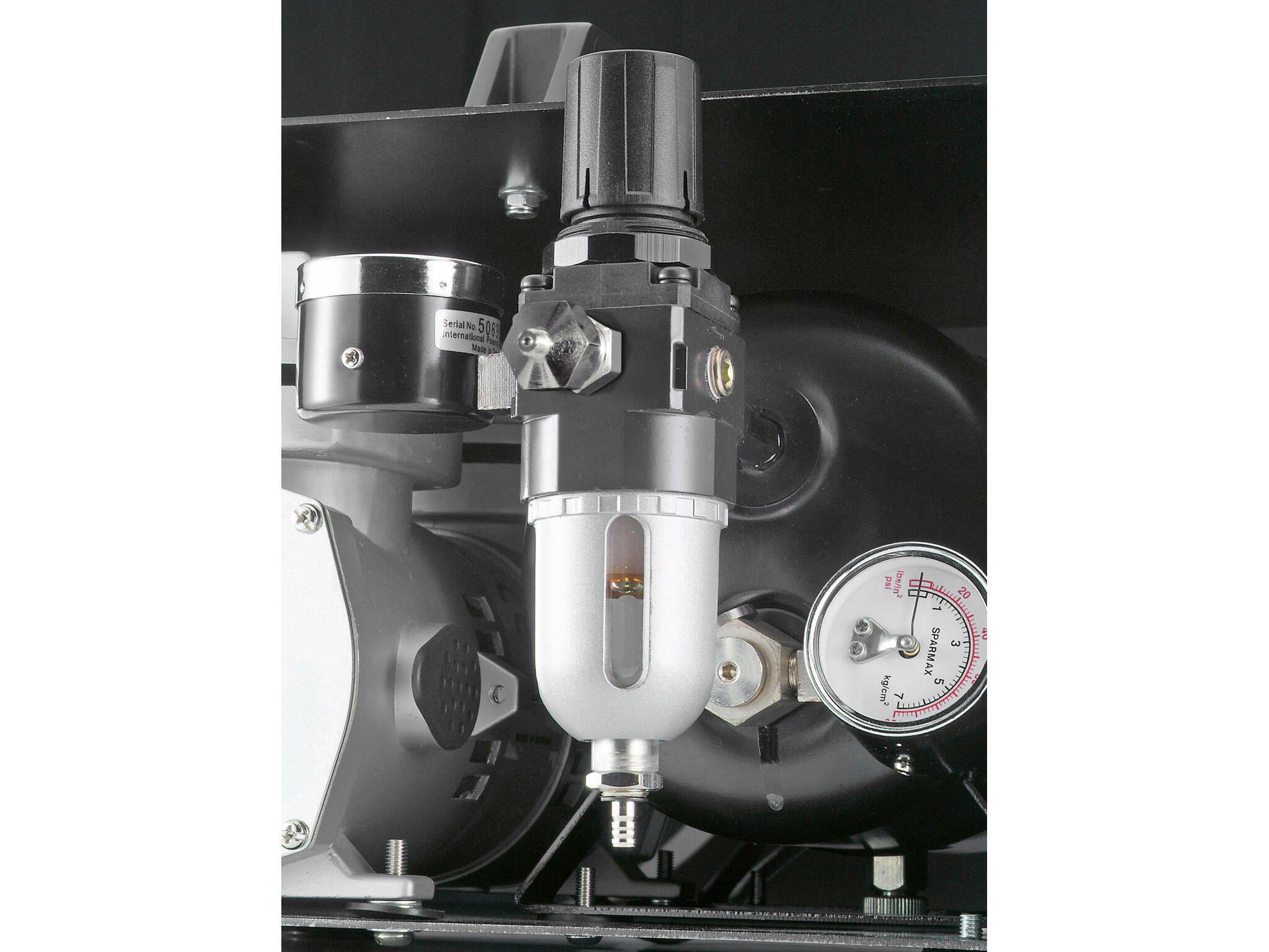 Compresseur "Master Class" Revell pour les expérimentés 39138