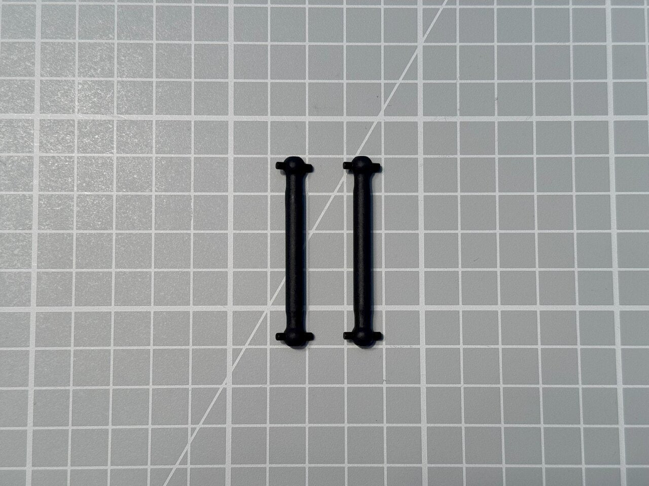 Arbres de transmission arrière (x2) pour 3135/3136 - DF Models 7726