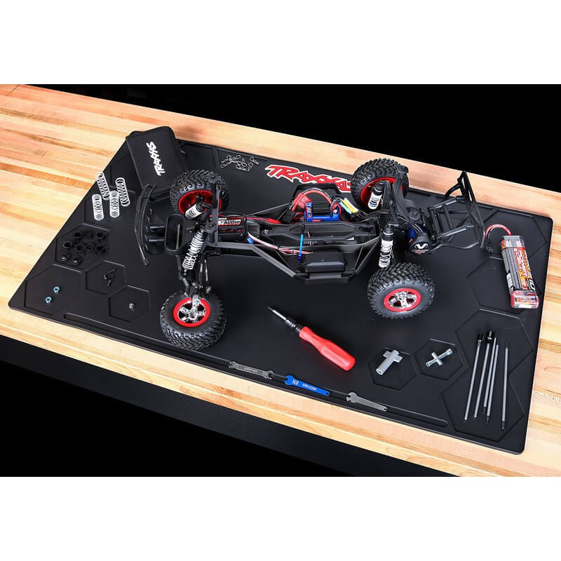 Traxxas 3426 Tapis de stand en caoutchouc robuste (91x51cm)