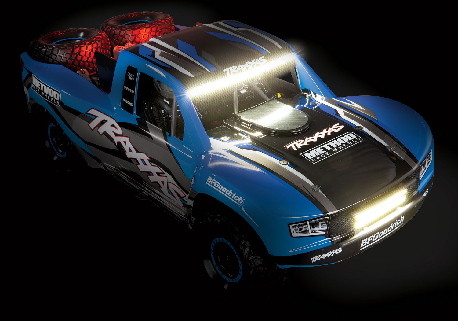 Traxxas UDR Unlimited Desert Racer 4WD avec leds 85086-4 bleu