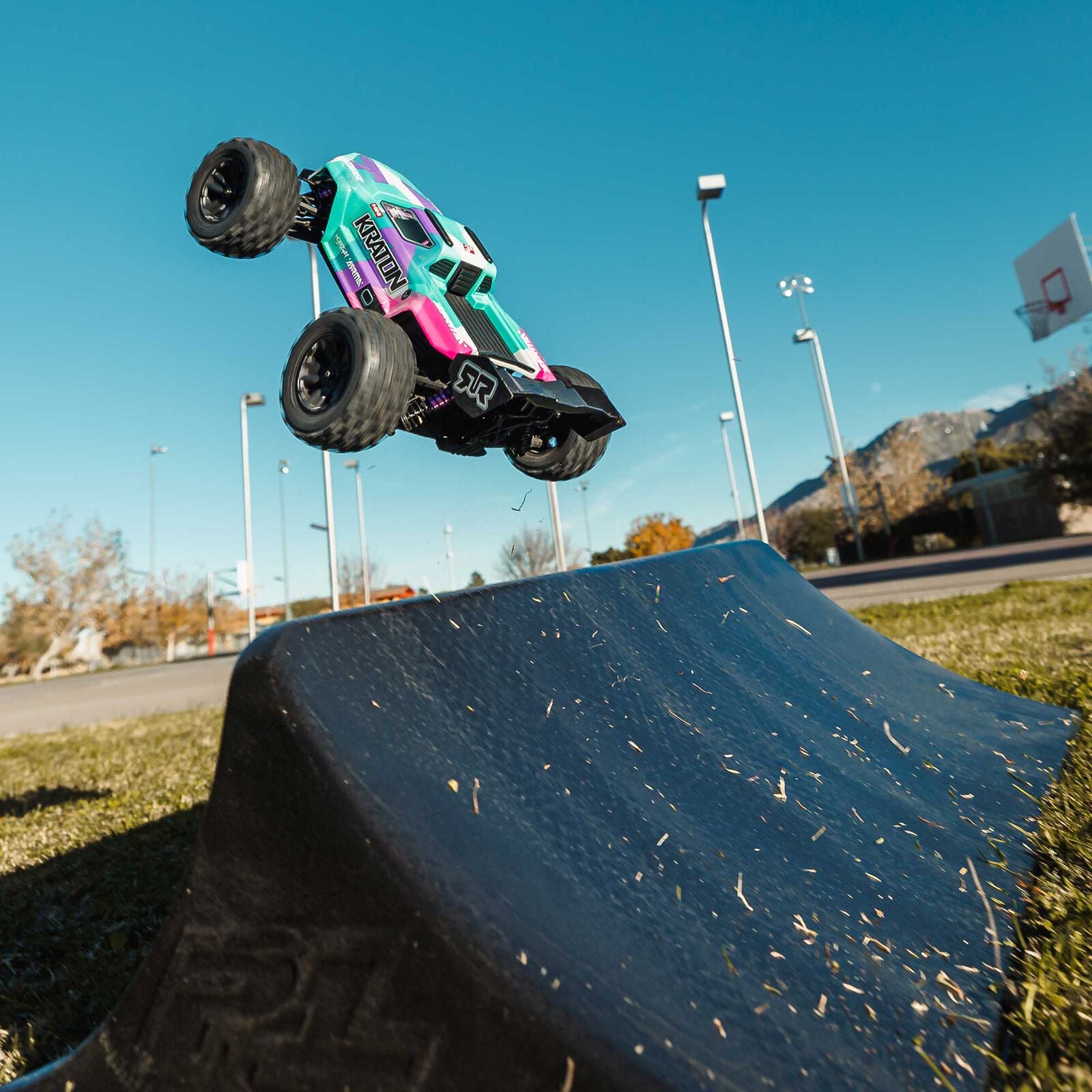 Arrma Mini Kraton 3S BLX 1/16 4x4 Brushless RTR (batterie/chargeur) ARA2508ST2