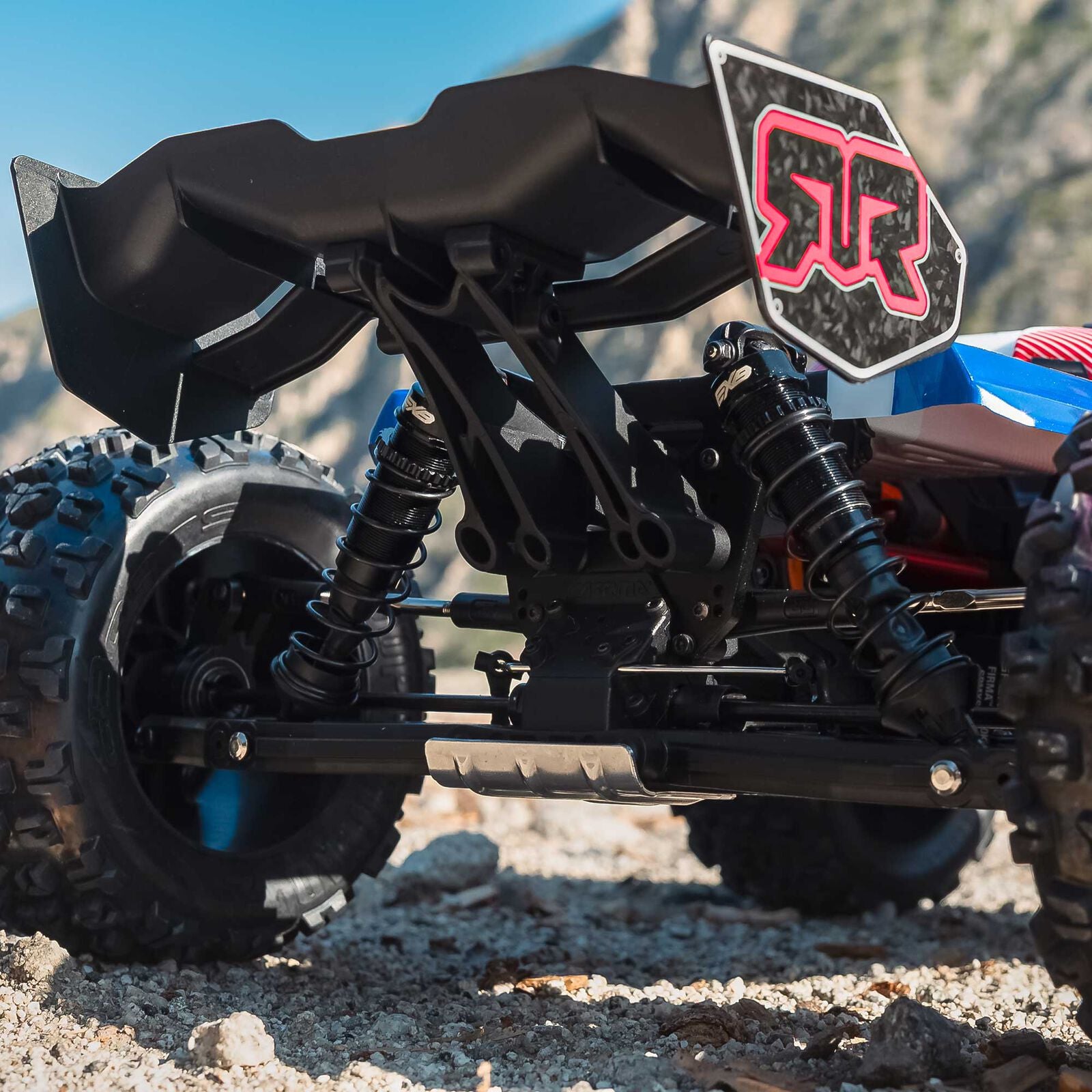 ARRMA Kraton 6S V6 4X4 BLX Brushless Monster 1/8 RTR bleu ARA8608V6T4