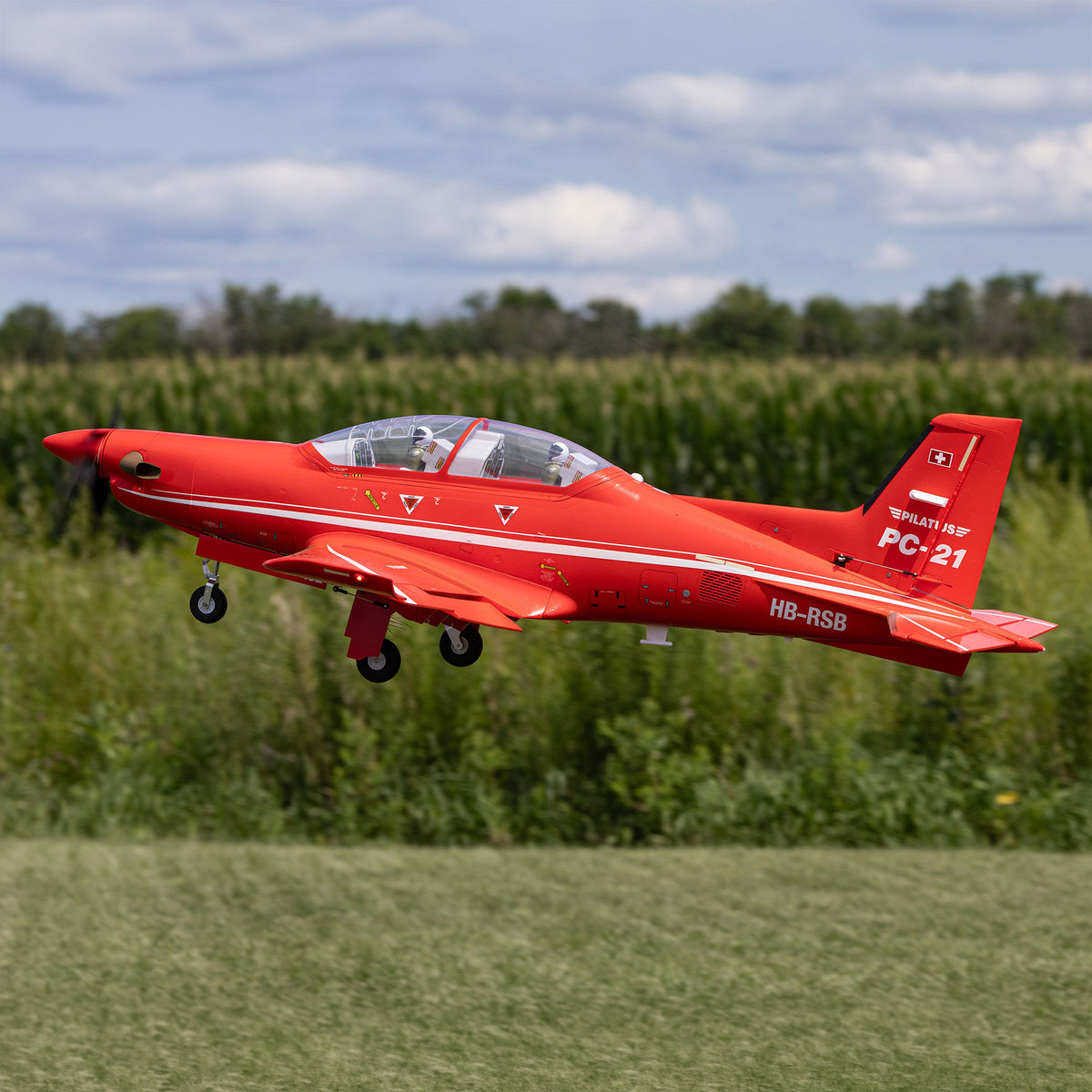 Avion RC E-flite Pilatus PC-21 1,3 m PNP – EFL14975 - Breizh Modélisme.