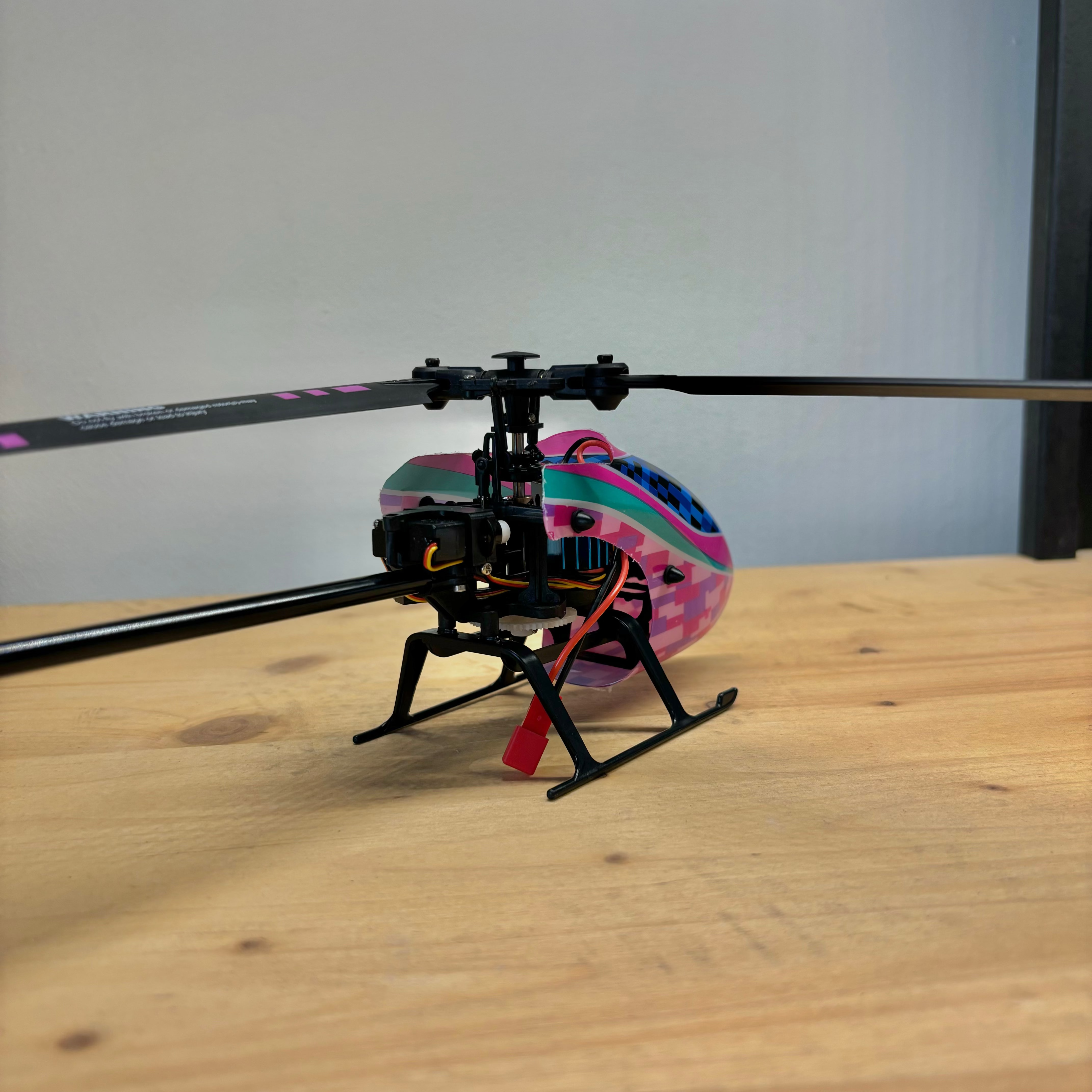 Hélicoptère RC Mono rotor Kootai F03 4 voies Flybarless violet bleu