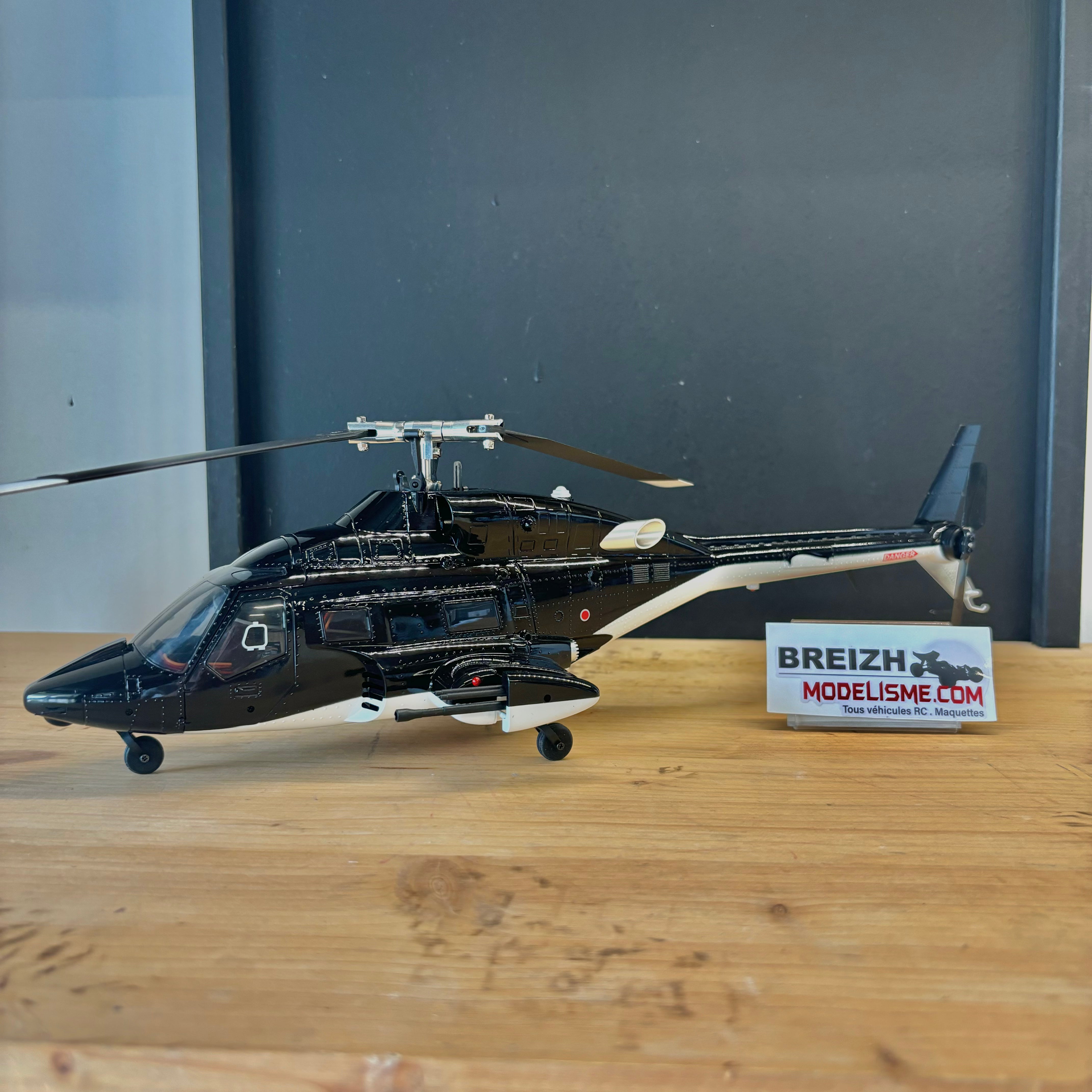 Hélicoptère Bell 222 GPS (Airwolf) RTF - 16500