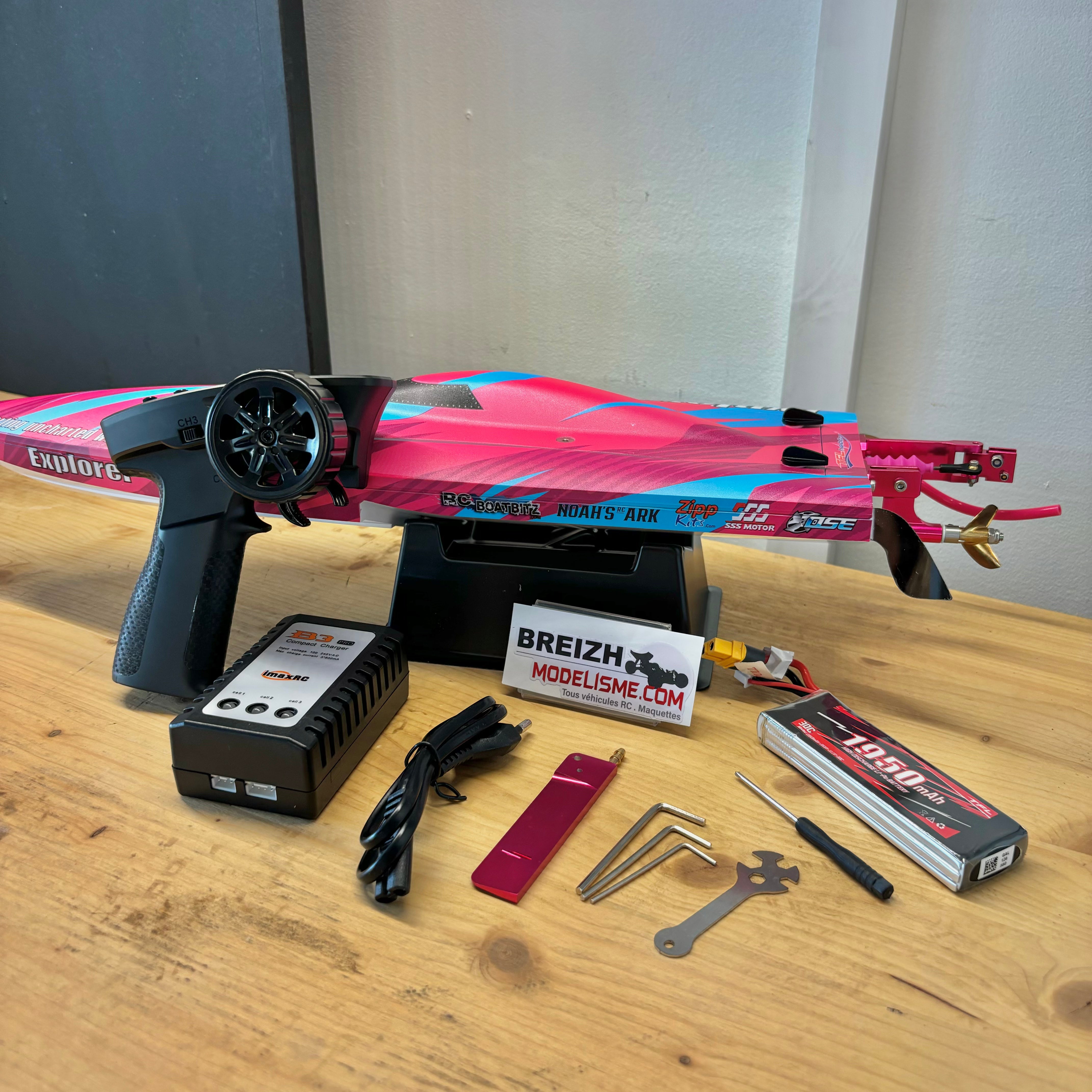 Bateau radiocommandé TFL Hobby 1158 Brushless Explorer Mono RTR - rose