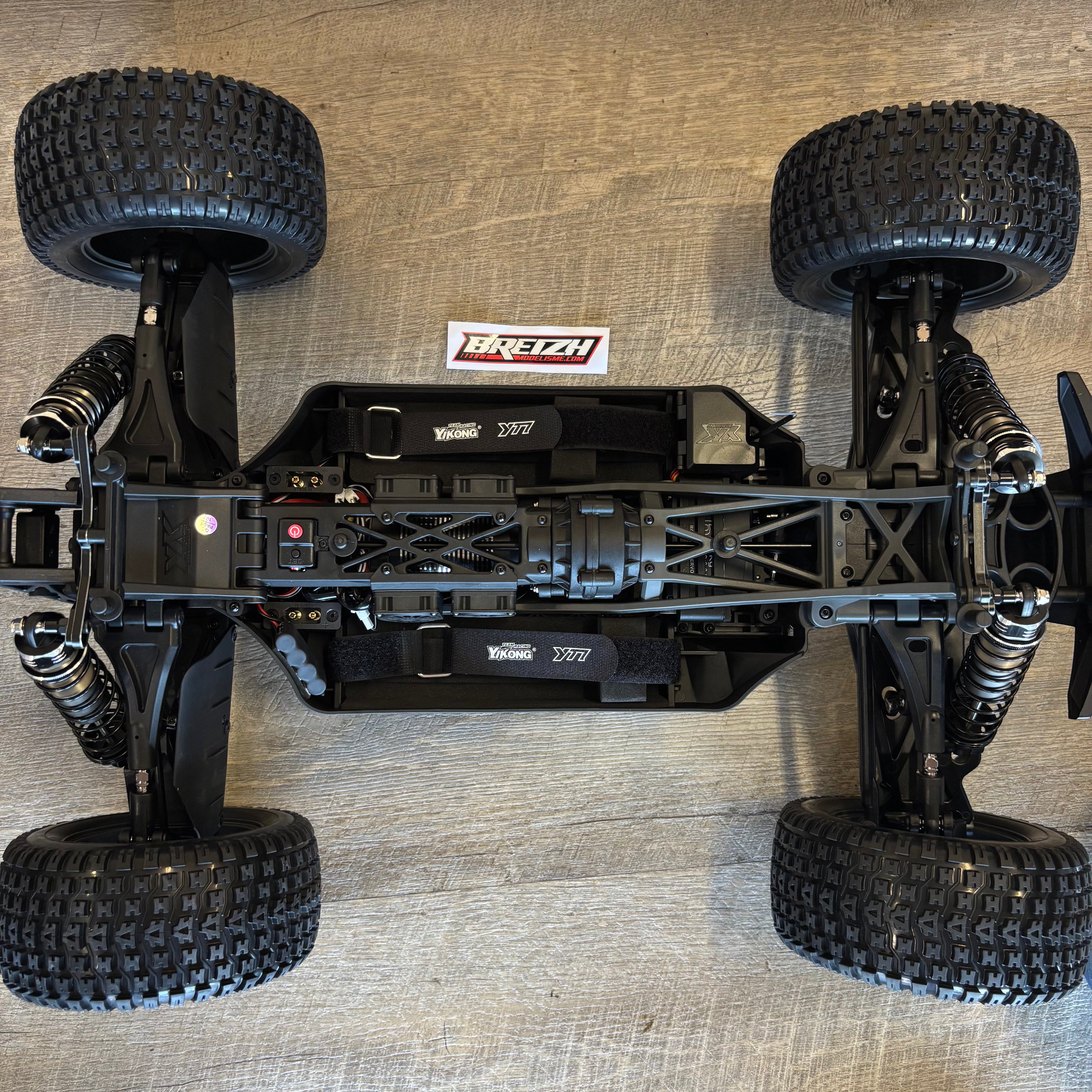 Yikong YT7 SE BATTLEMAN 1/7 Truggy 4WD Brushless Orange