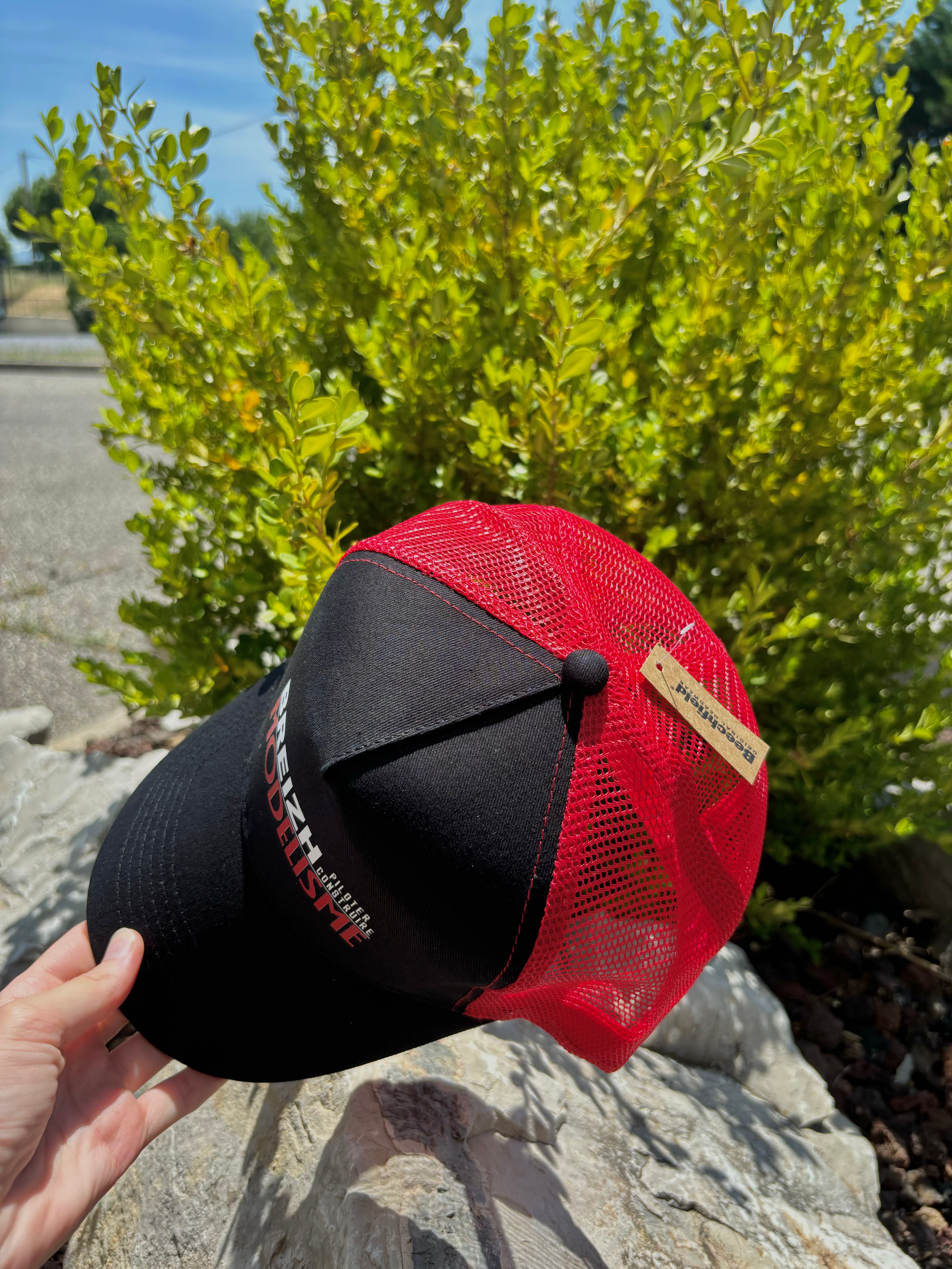 Casquette Breizh Modelisme trucker rouge noir - Breizh Modélisme.