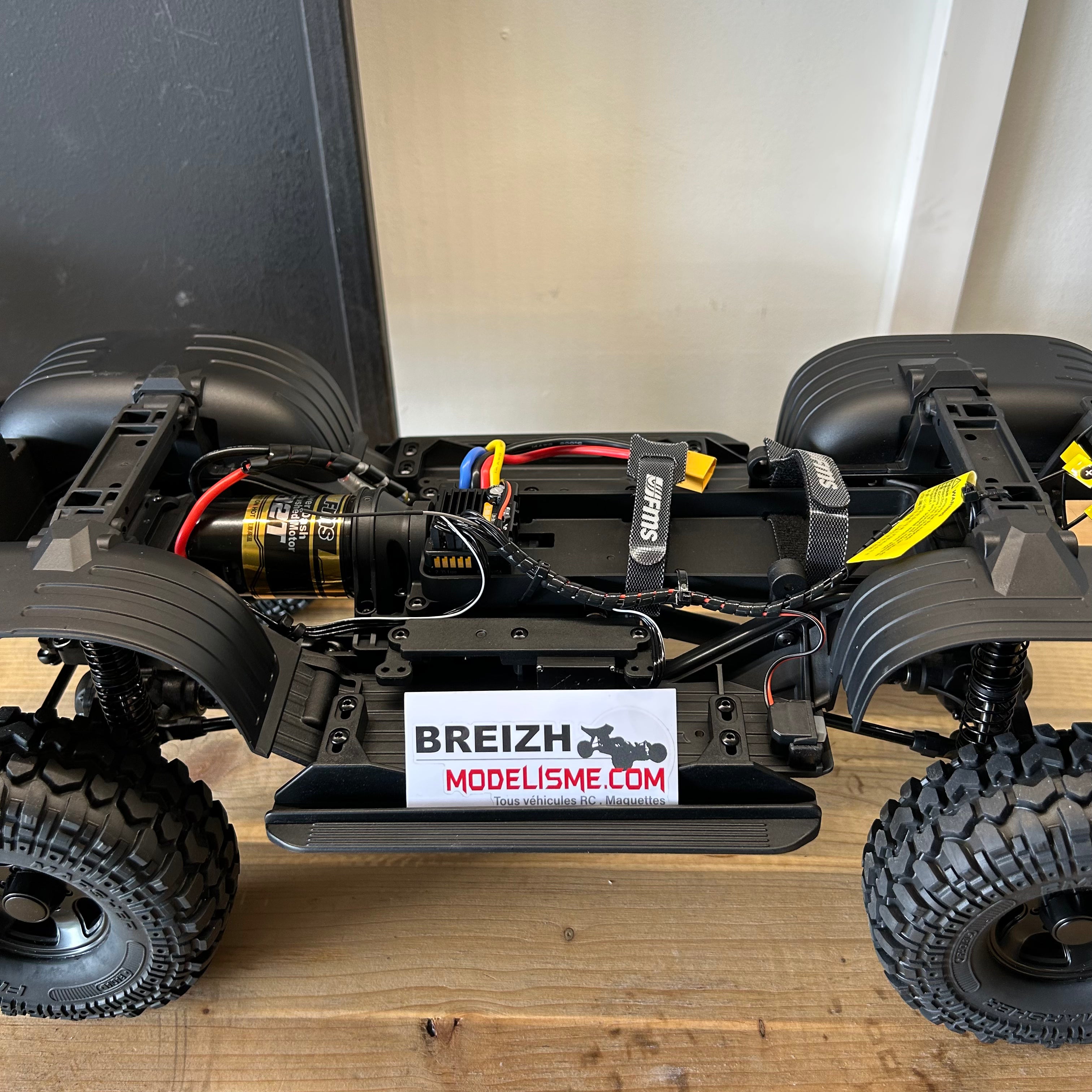 Crawler FMS 1/10 Toyota land Cruiser 80 FCX10 ARTR RS gris - FMS11042RS-GY-SP