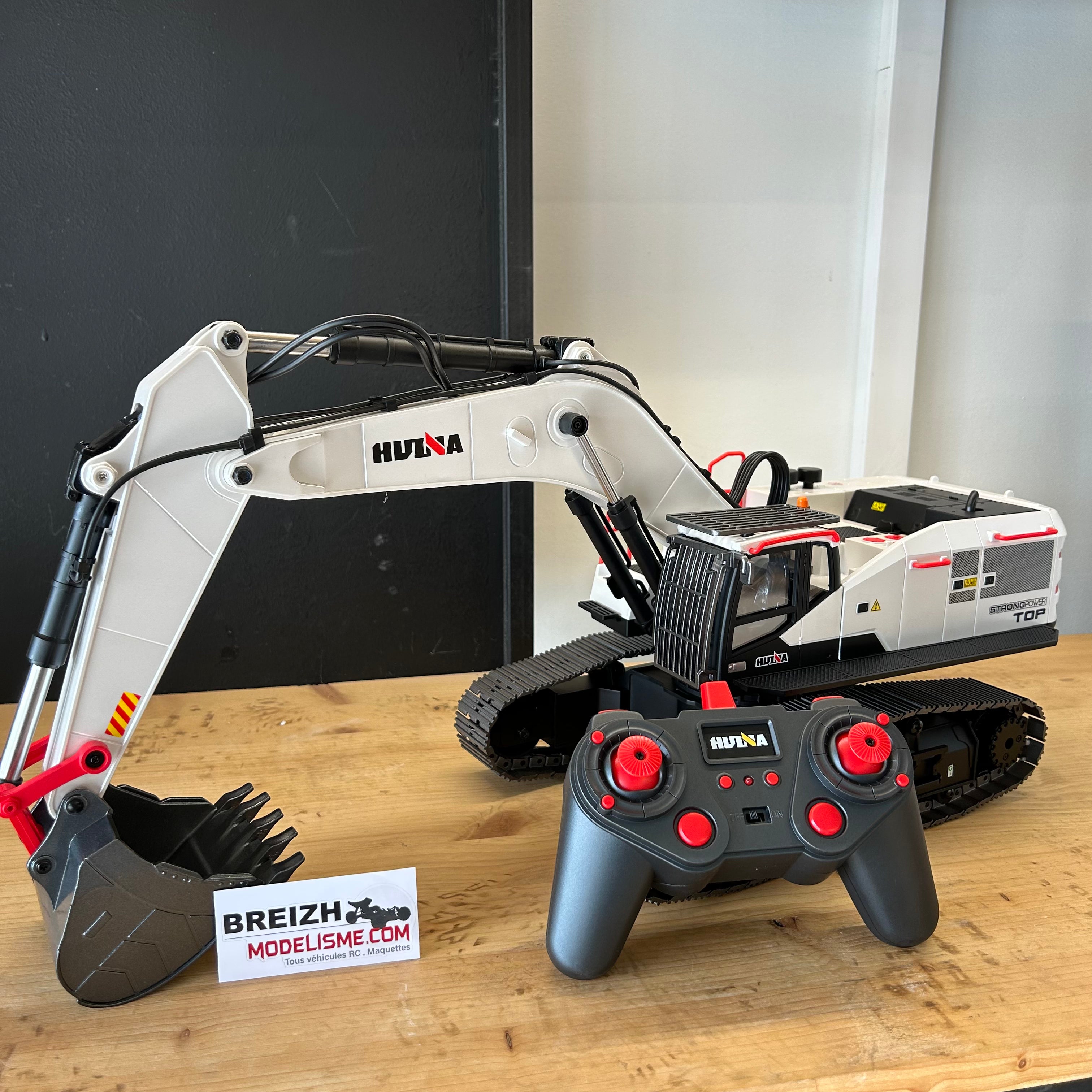 Pelleteuse Radiocommandé en Métal 1/14 - Huina 1594