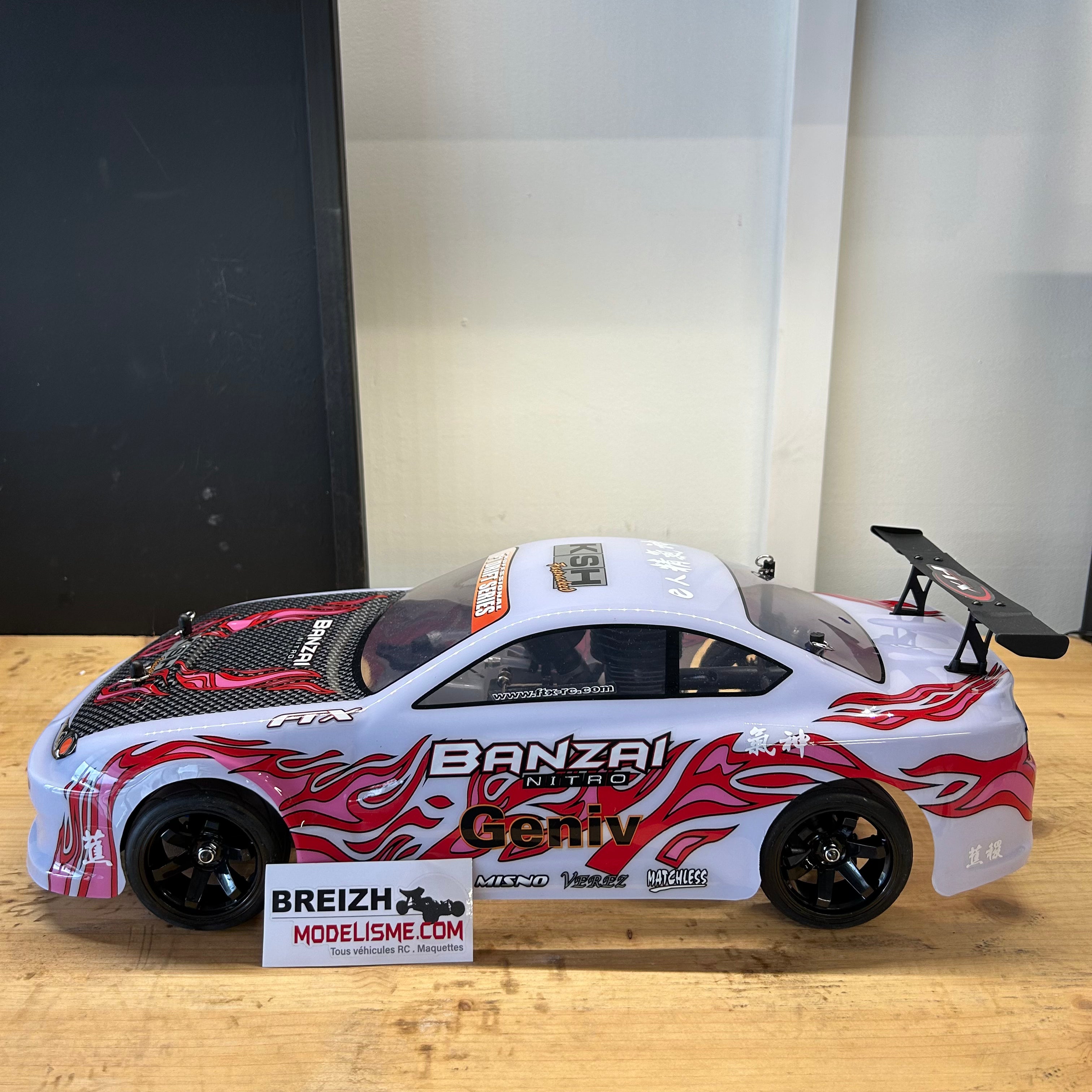 FTX Banzai Nitro Drift Piste Voiture RC thermique 1/10 4WD 5534W