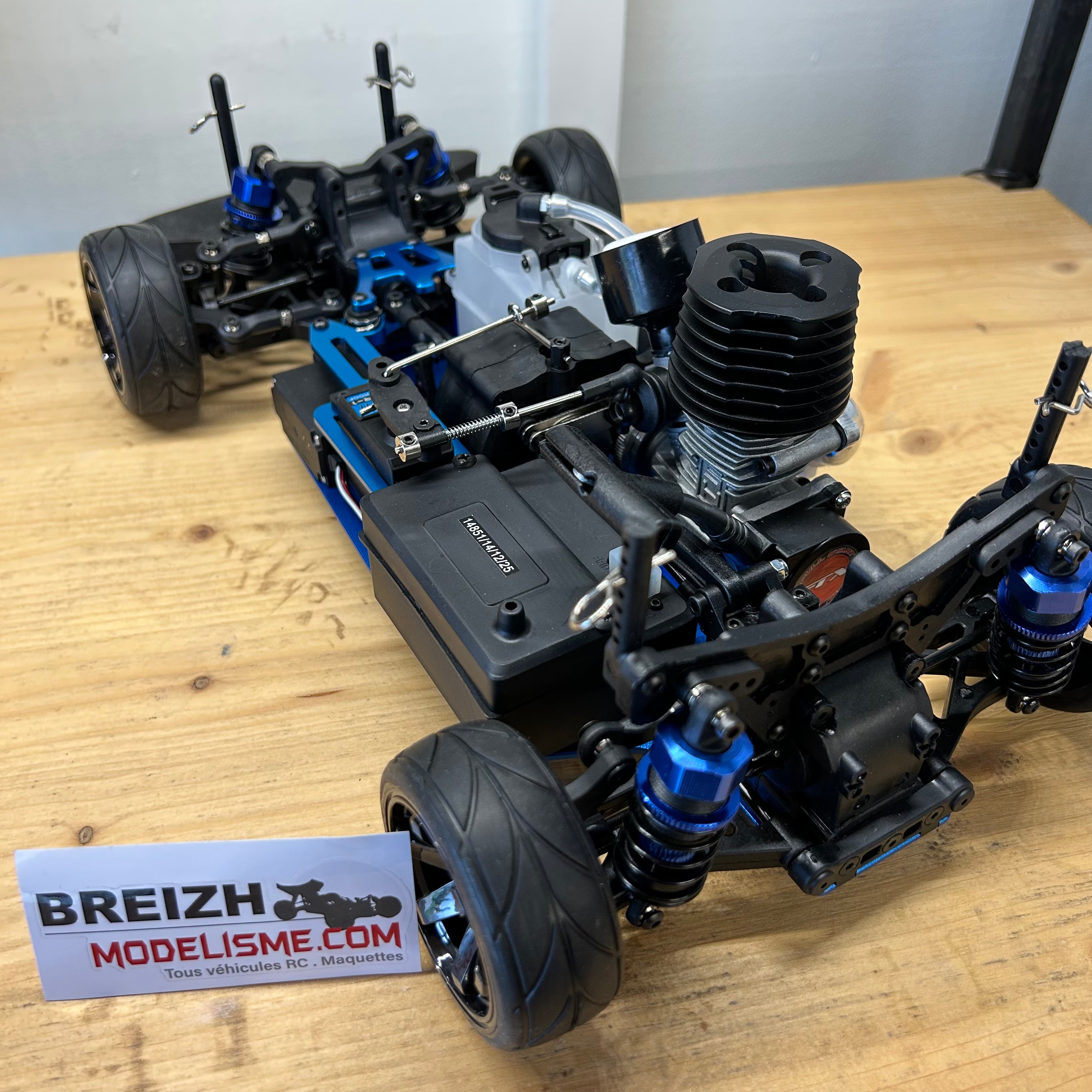 FTX Banzai Nitro Drift Piste Voiture RC thermique 1/10 4WD 5534W