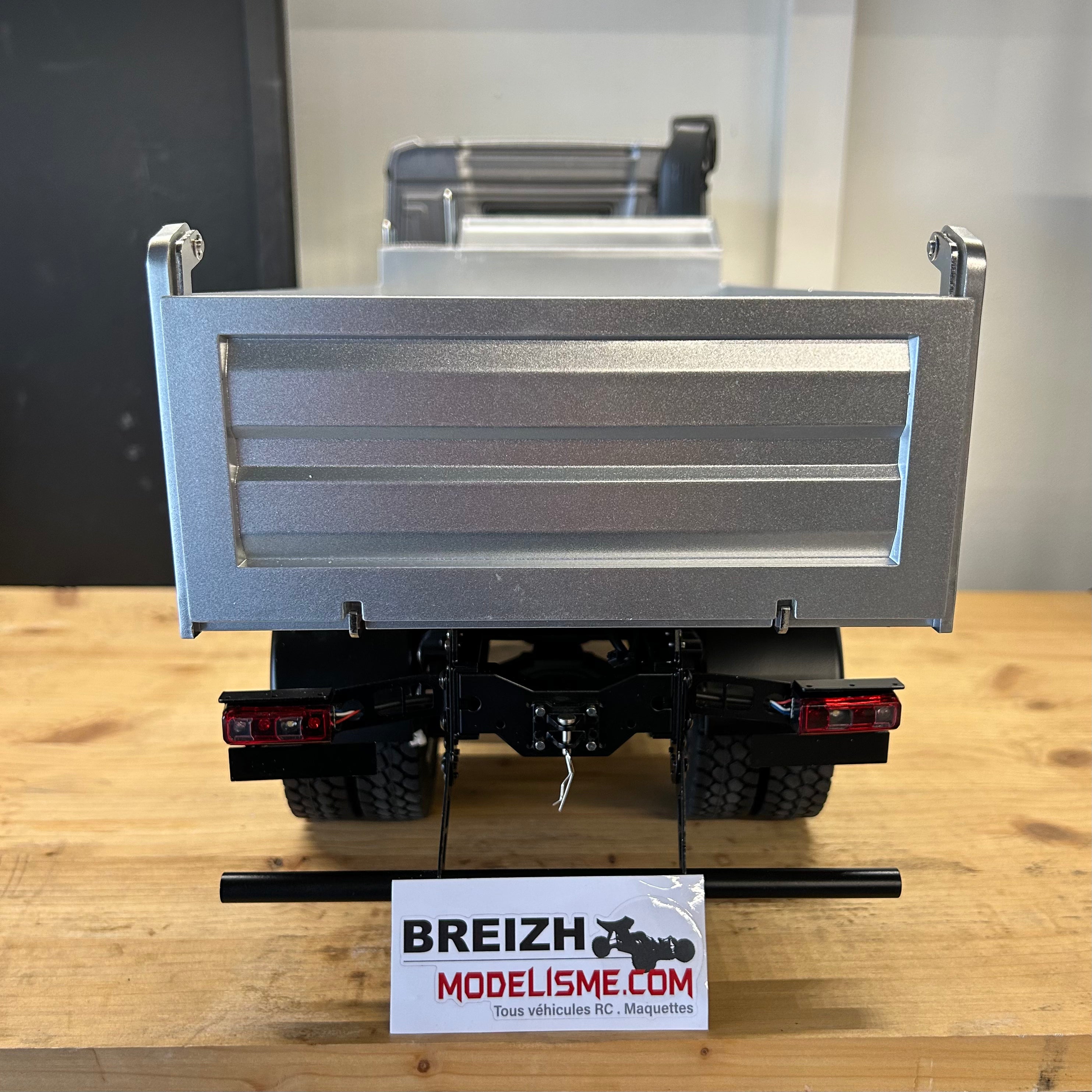 FM Electrics Camion à benne en métal LKW Kipper 4x4 Mercedes-Benz Arocs 1:14 gris foncé