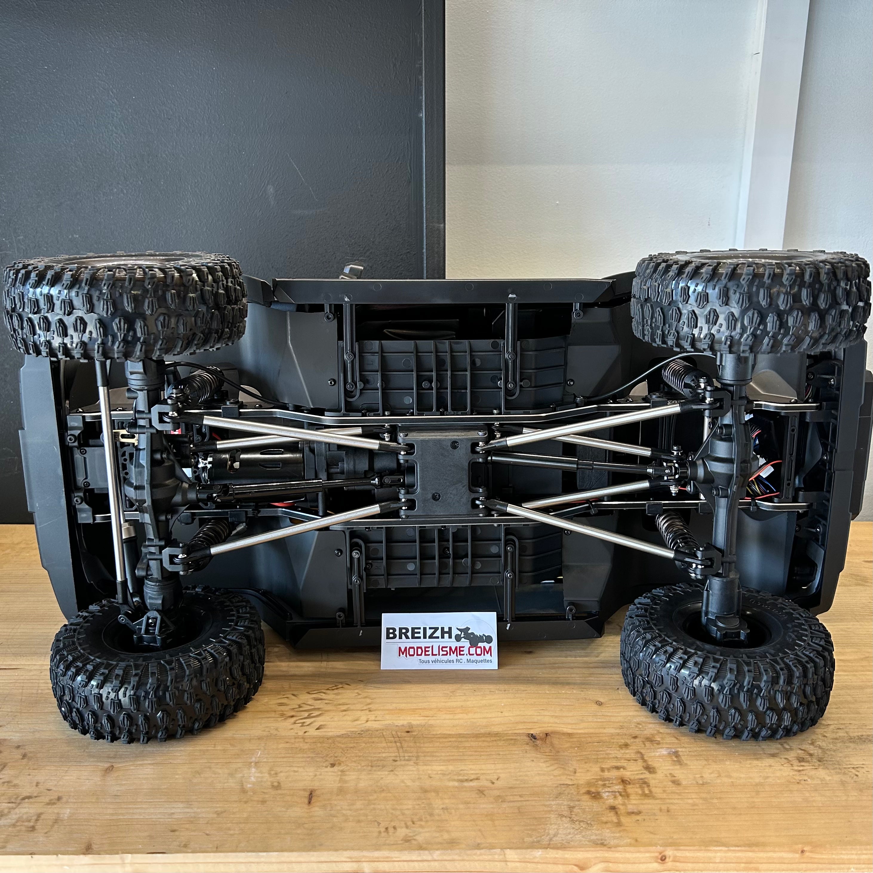 Crawler Yikong 1/8 4WD Gris YK4084