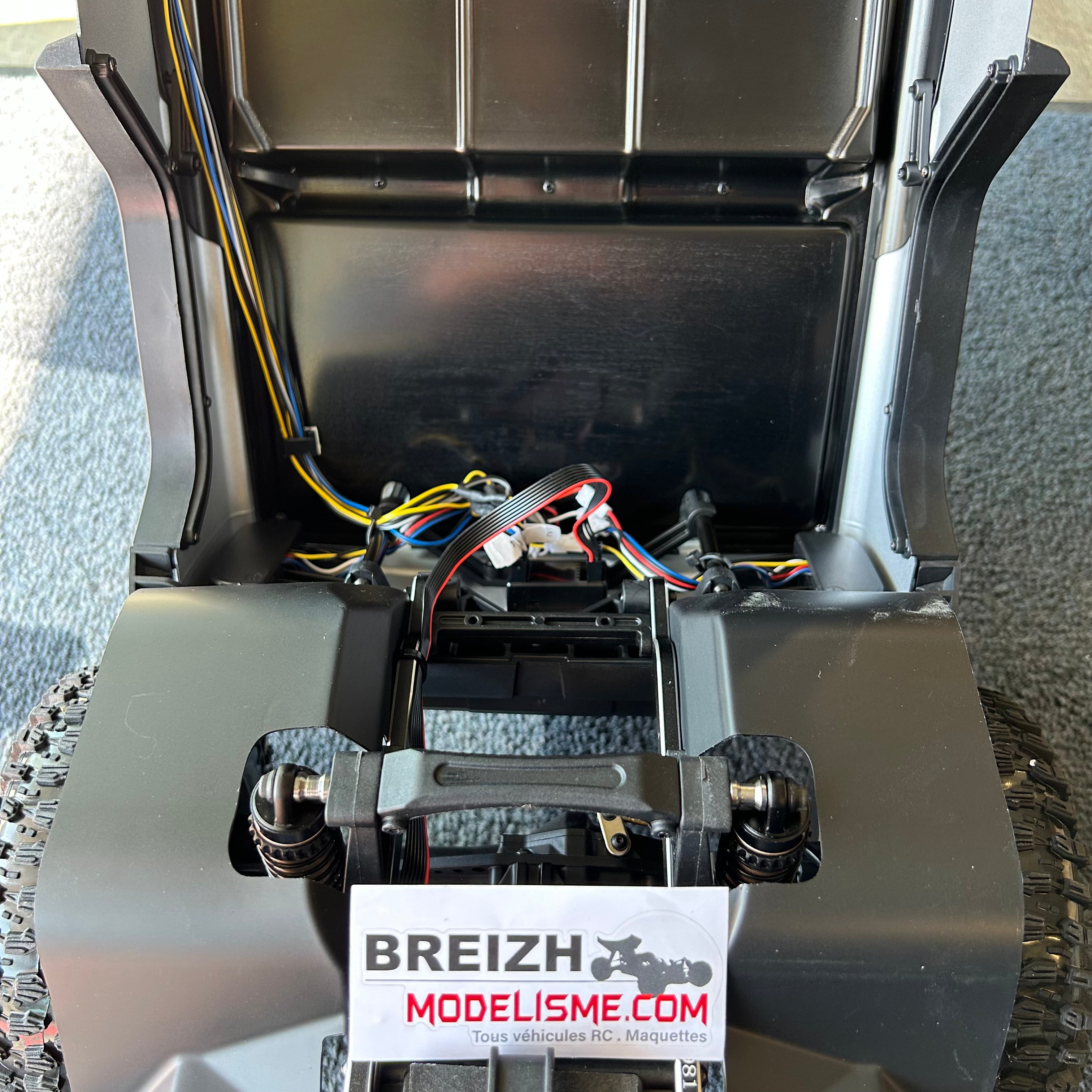 Crawler Yikong 1/8 4WD Gris YK4084