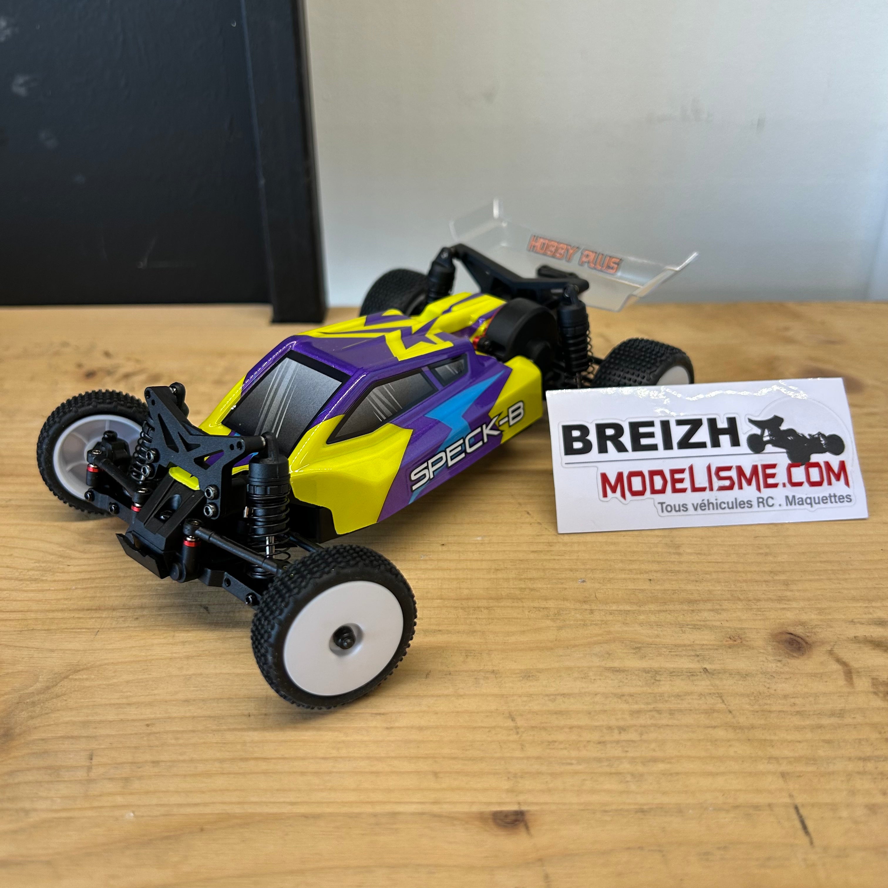 Buggy 1/24 Hobby Plus Speck B brushless jaune