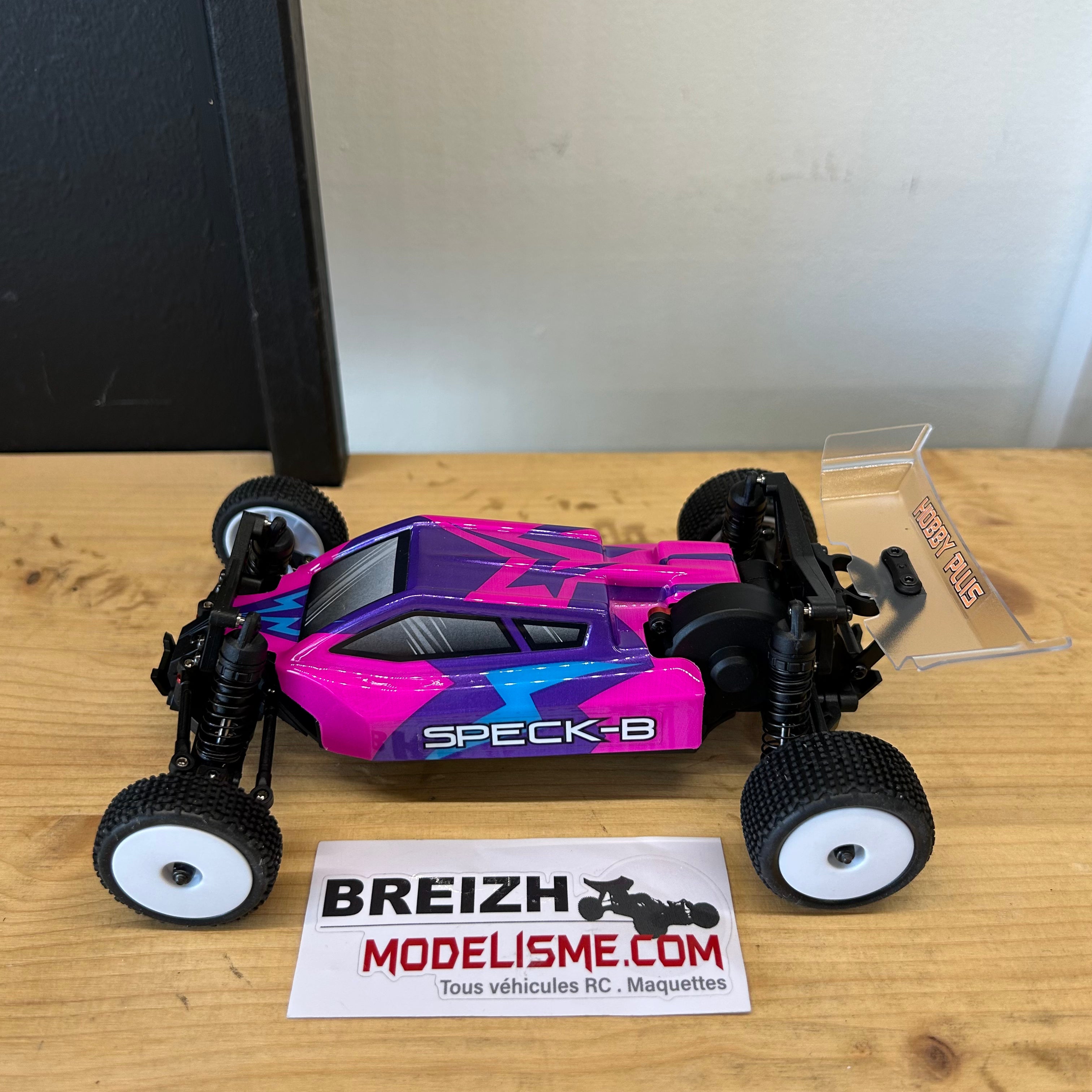 Buggy 1/24 Hobby Plus Speck B brushless magenta