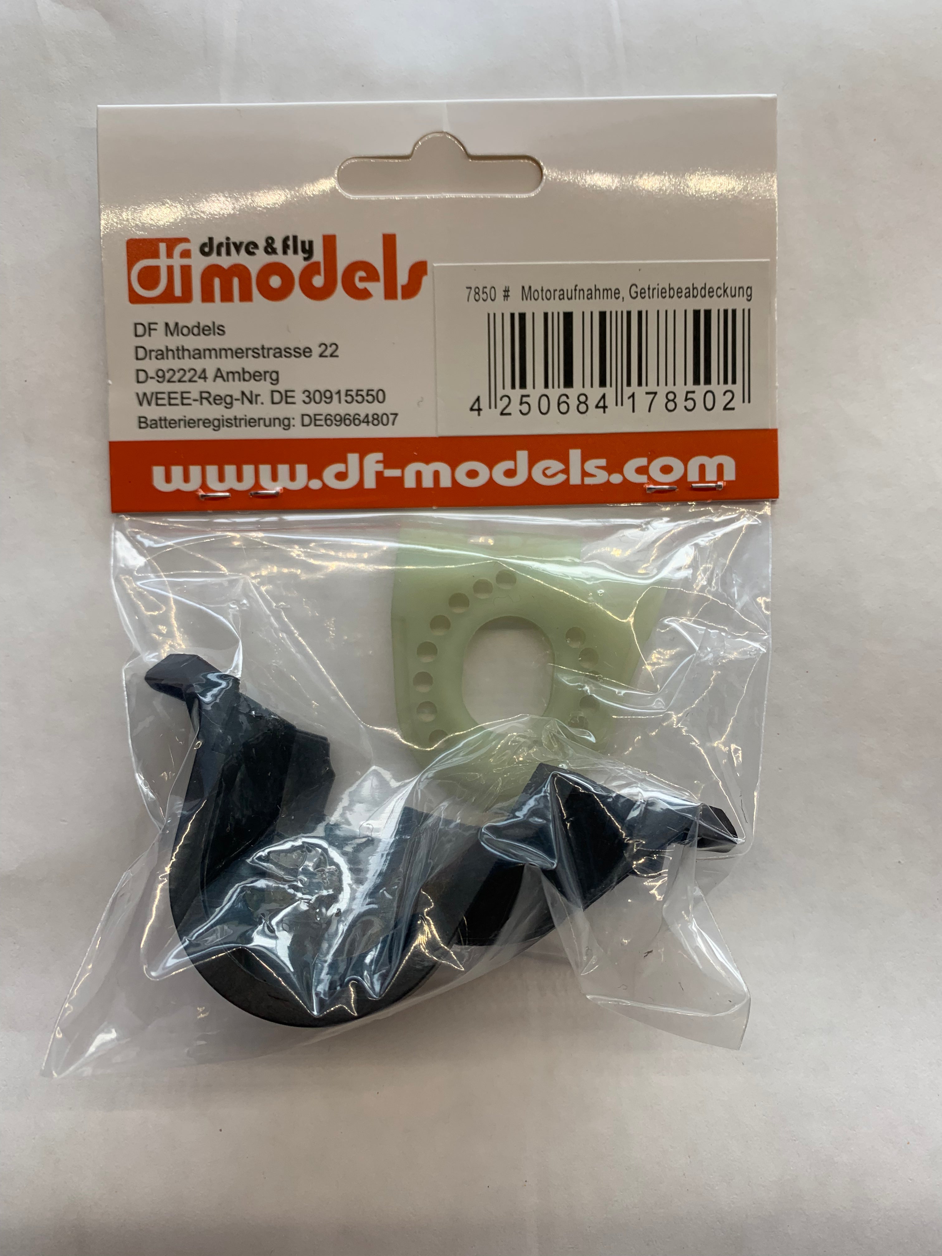 Support moteur + couvercle de boîte de vitesses - DF Models 7850