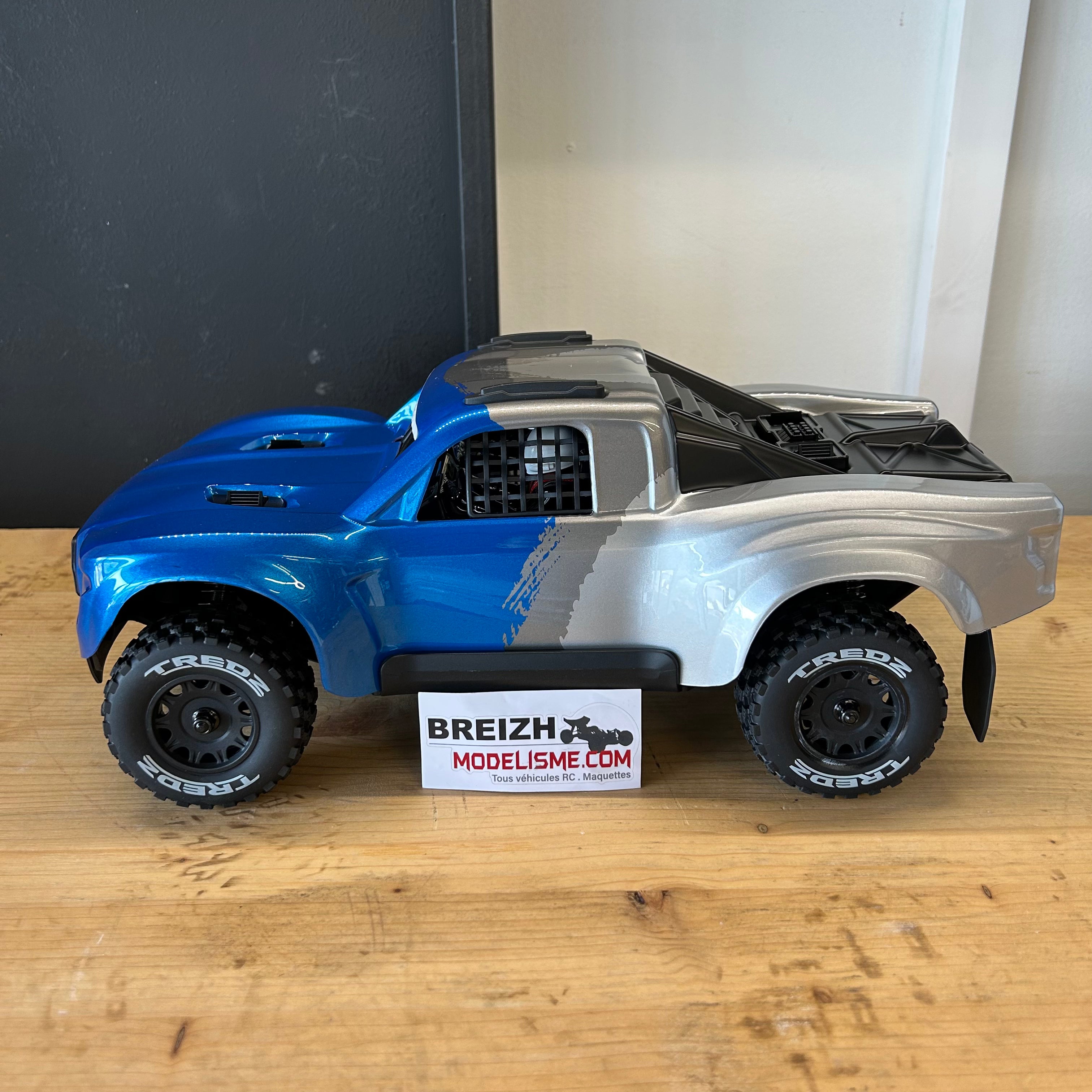 Short course 2S 38km/h Maverick QByte SC Flux 1/12 Brushless RTR 4WD bleu MV151200