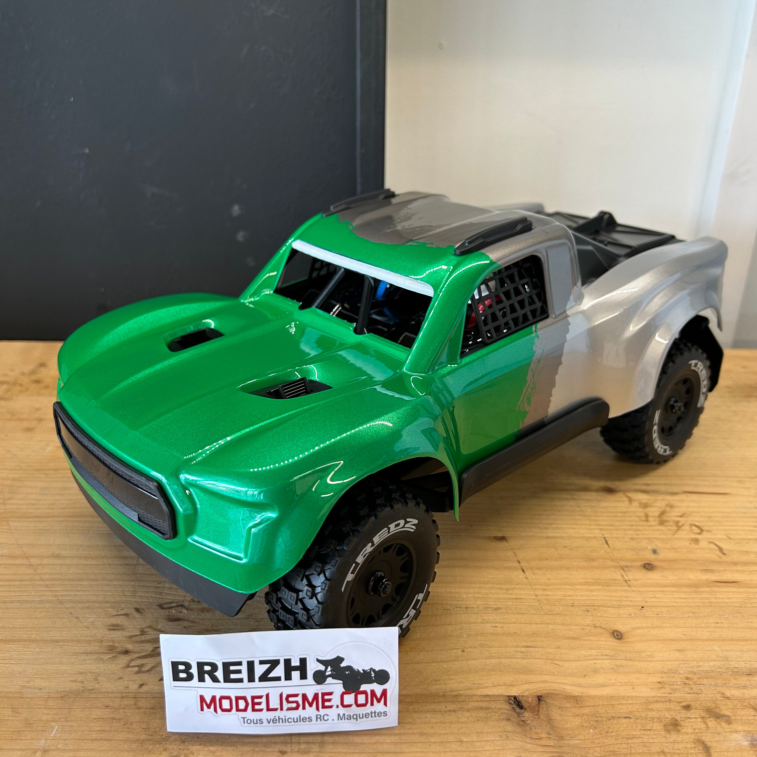Short course 2S 38km/h Maverick QByte SC Flux 1/12 Brushless RTR 4WD vert MV151202