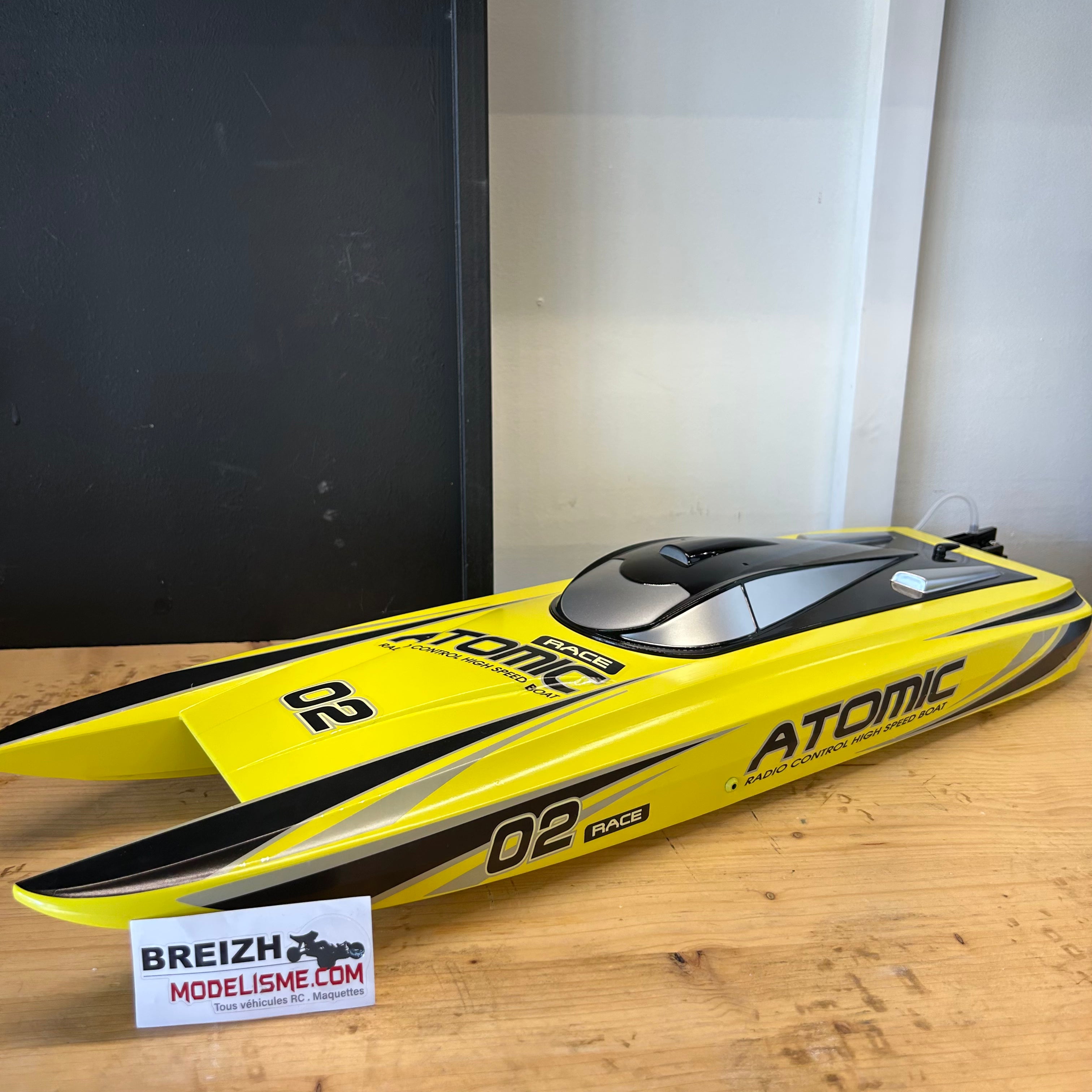 Bateaux Volantex Race Atomic 70cm brushless RTR jaune