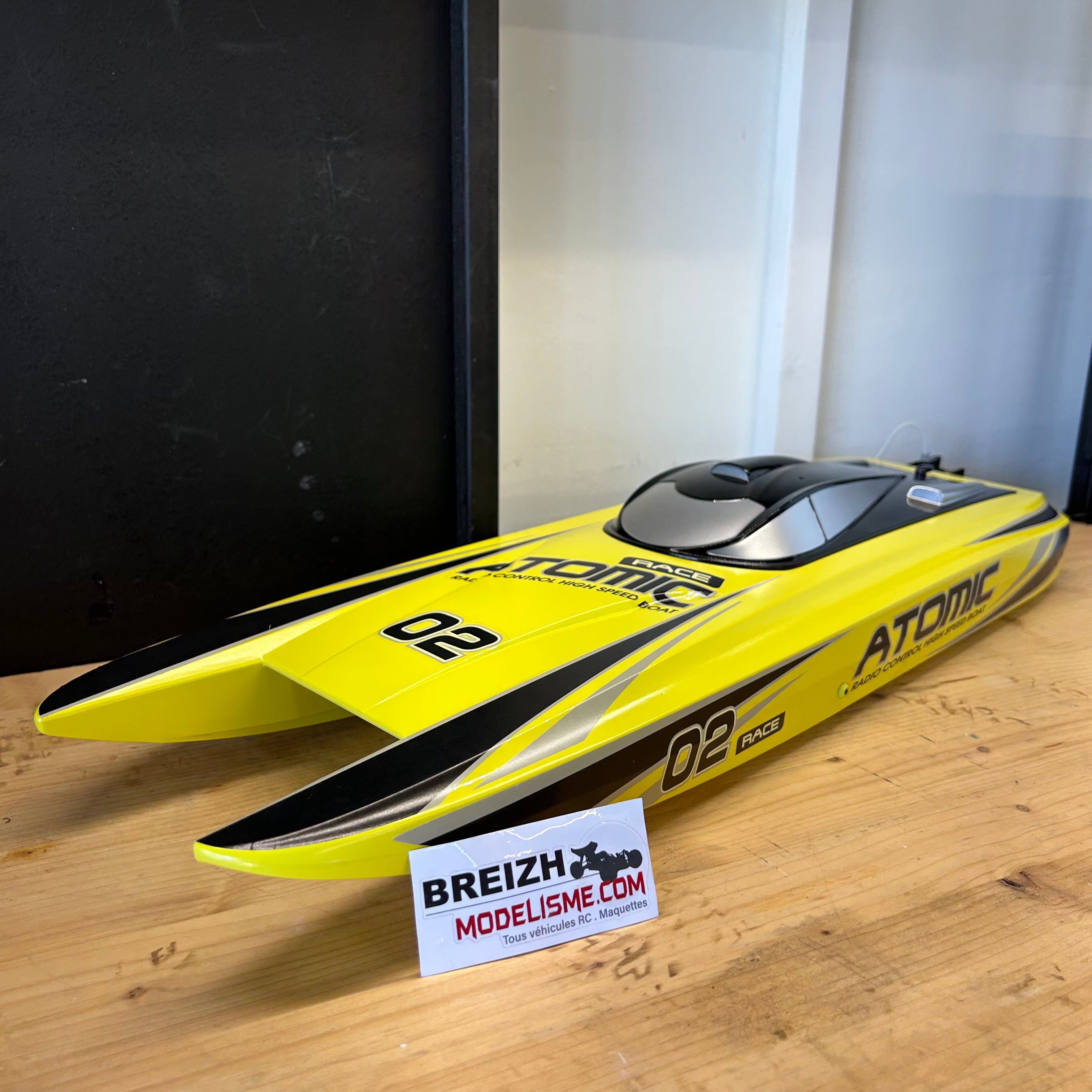 Bateaux Volantex Race Atomic 70cm brushless RTR jaune