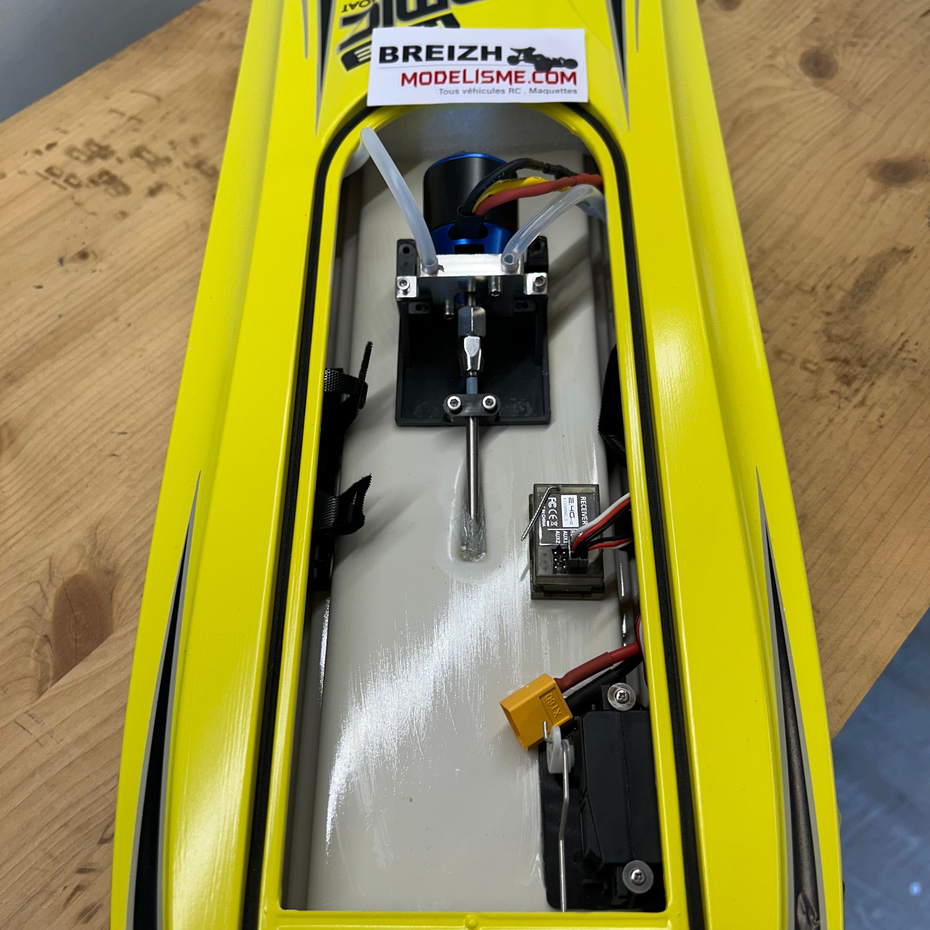 Bateaux Volantex Race Atomic 70cm brushless RTR jaune