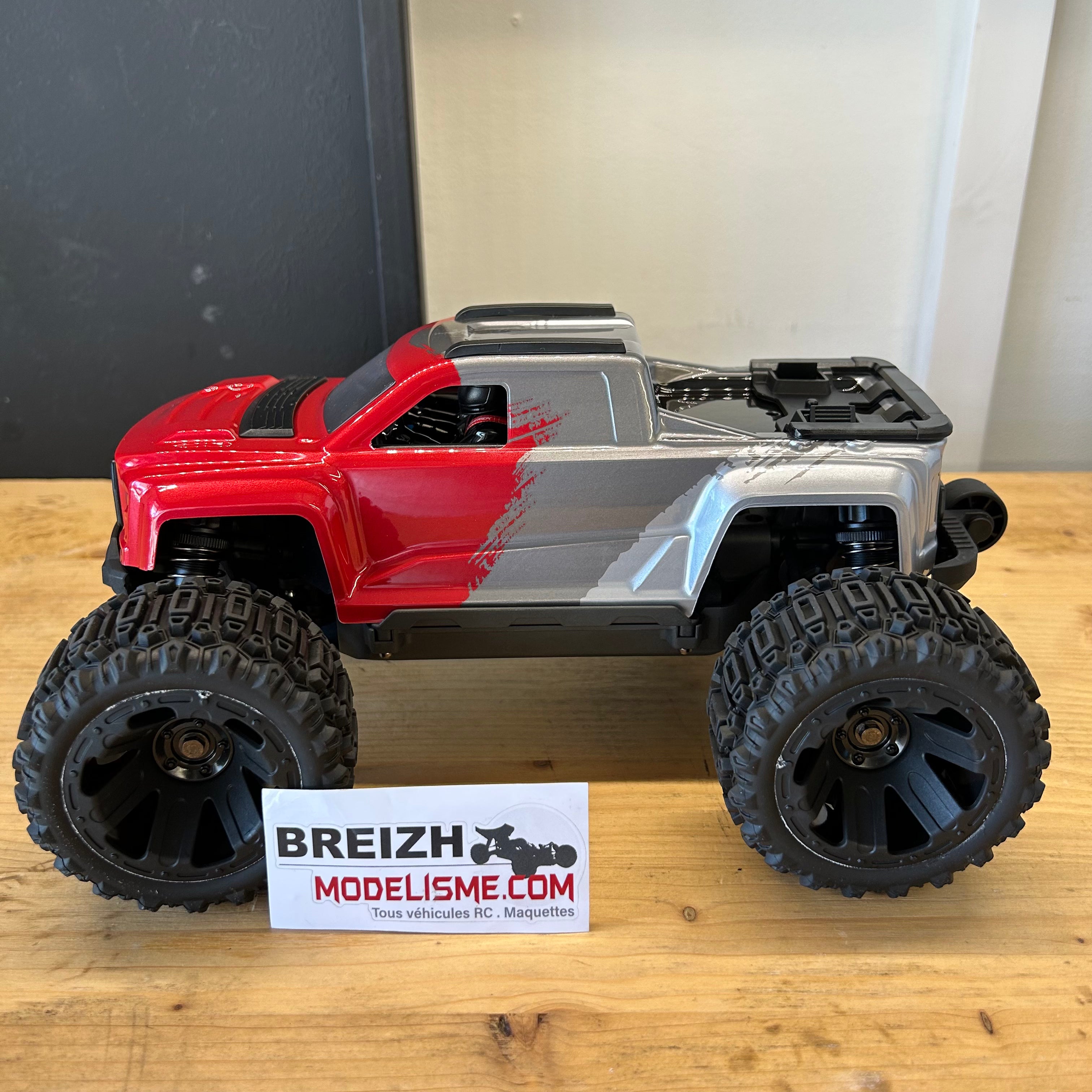 Maverick QBIT Monster truck 1/16 version charbon 151003
