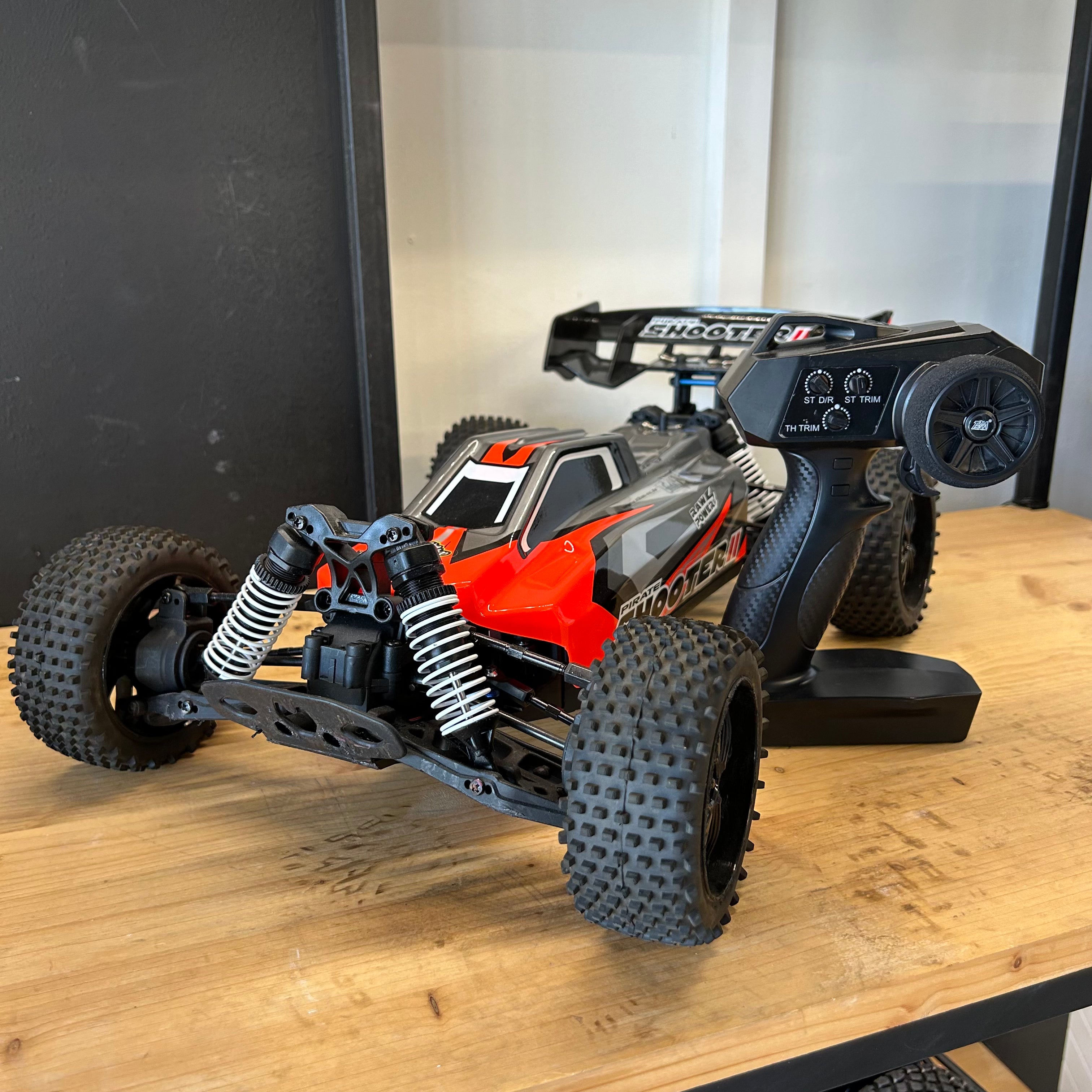 Occasion Buggy T2M Pirate Shooter V2 T4957 1/10 Orange - Breizh Modélisme.