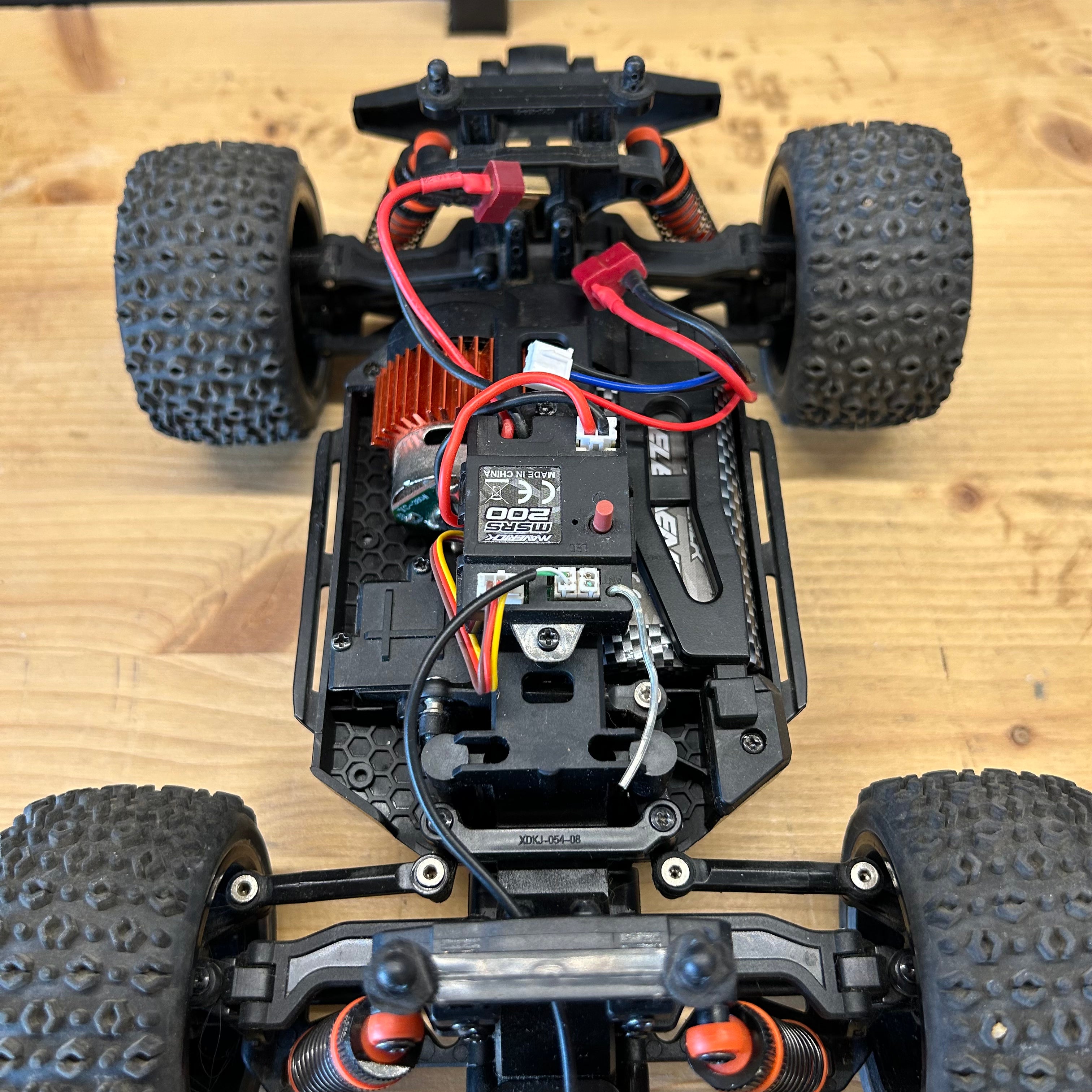 Occasion Monstertruck RC 1/18 Maverick Atom 150567 orange - Breizh Modélisme.