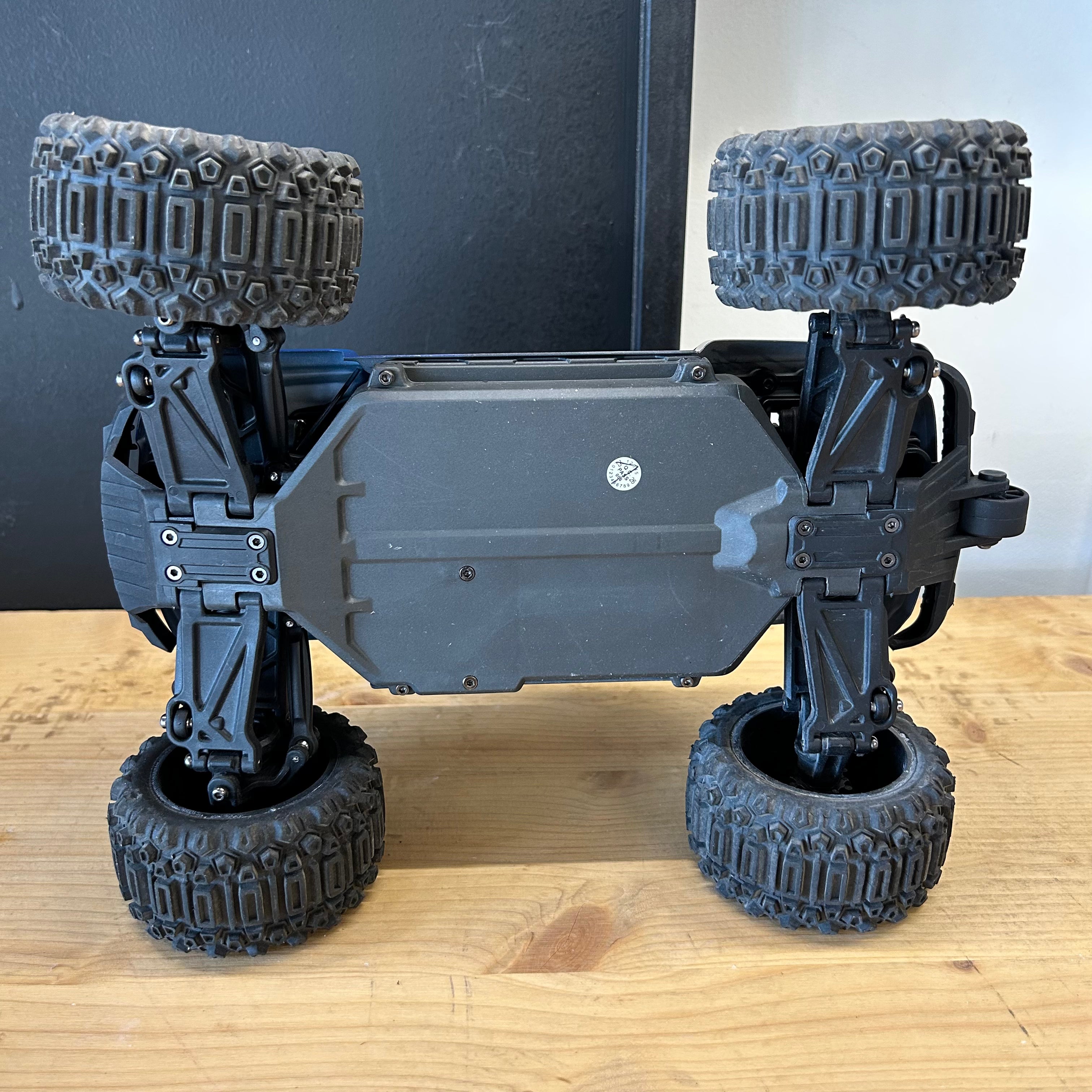 Occasion Maverick QBIT Monster truck 1/16 version charbon
