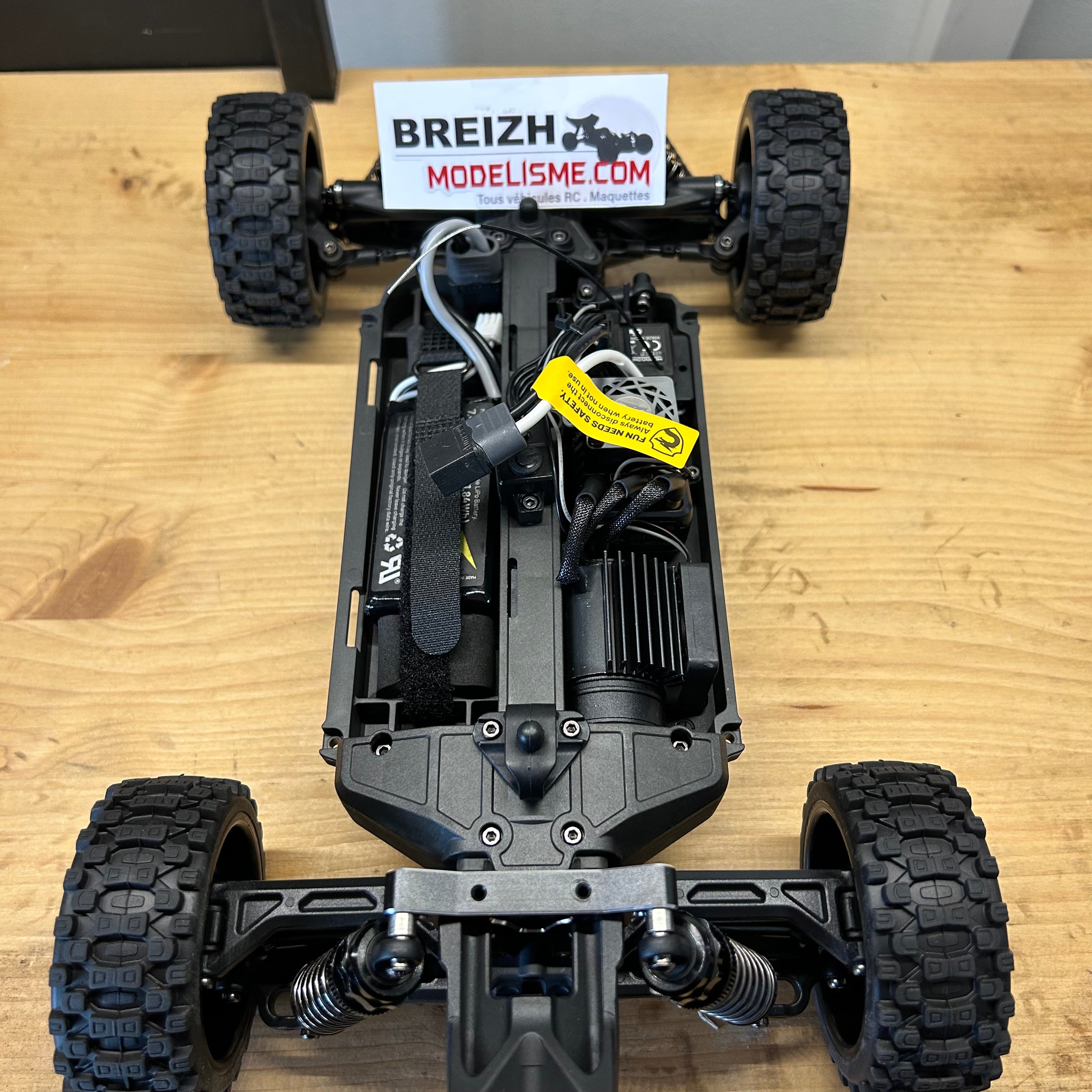 Buggy UDI RC Gleam 1/12 Brushless 55km/h RTR 4WD UD1204 fushia