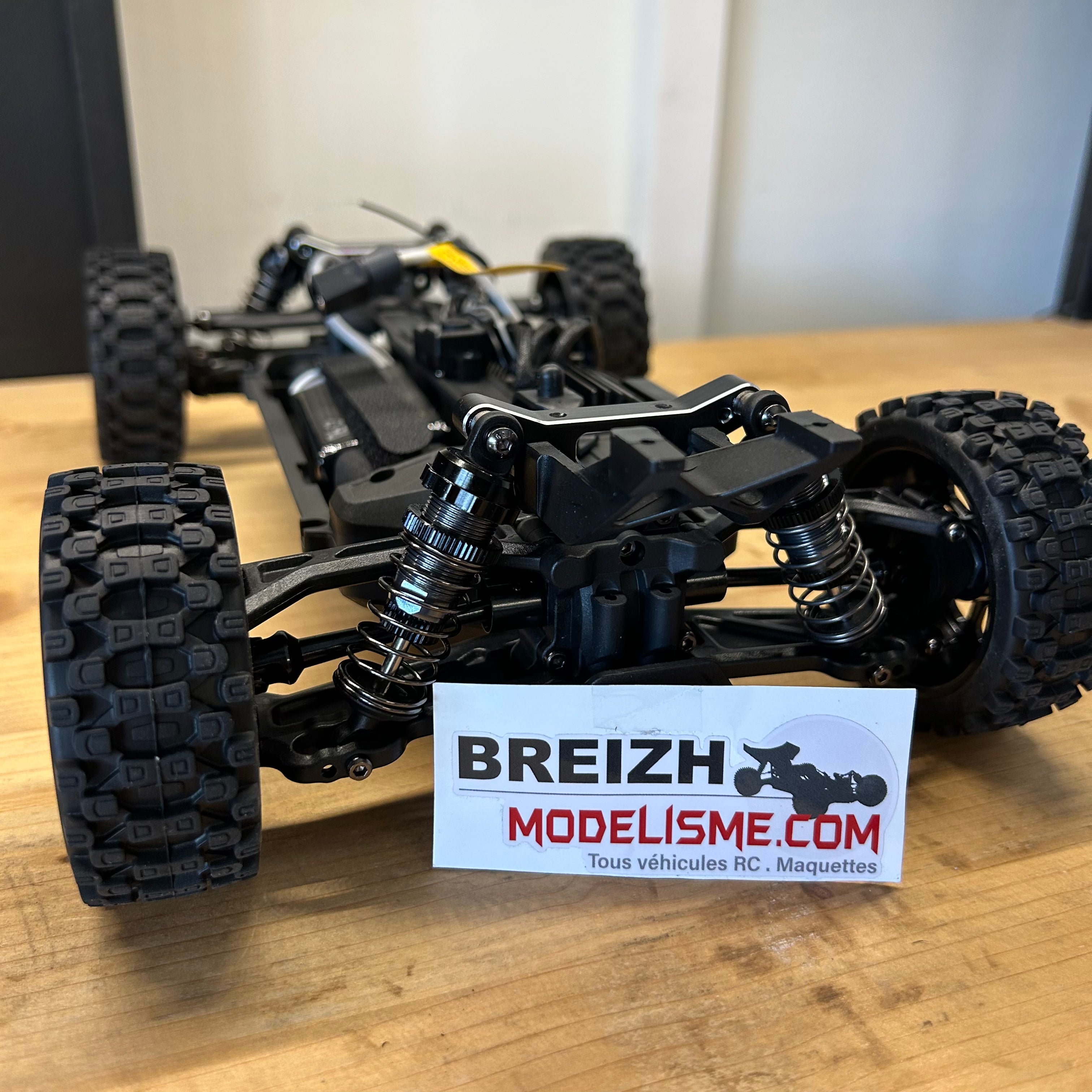 Buggy UDI RC Gleam 1/12 Brushless 55km/h RTR 4WD UD1204 fushia