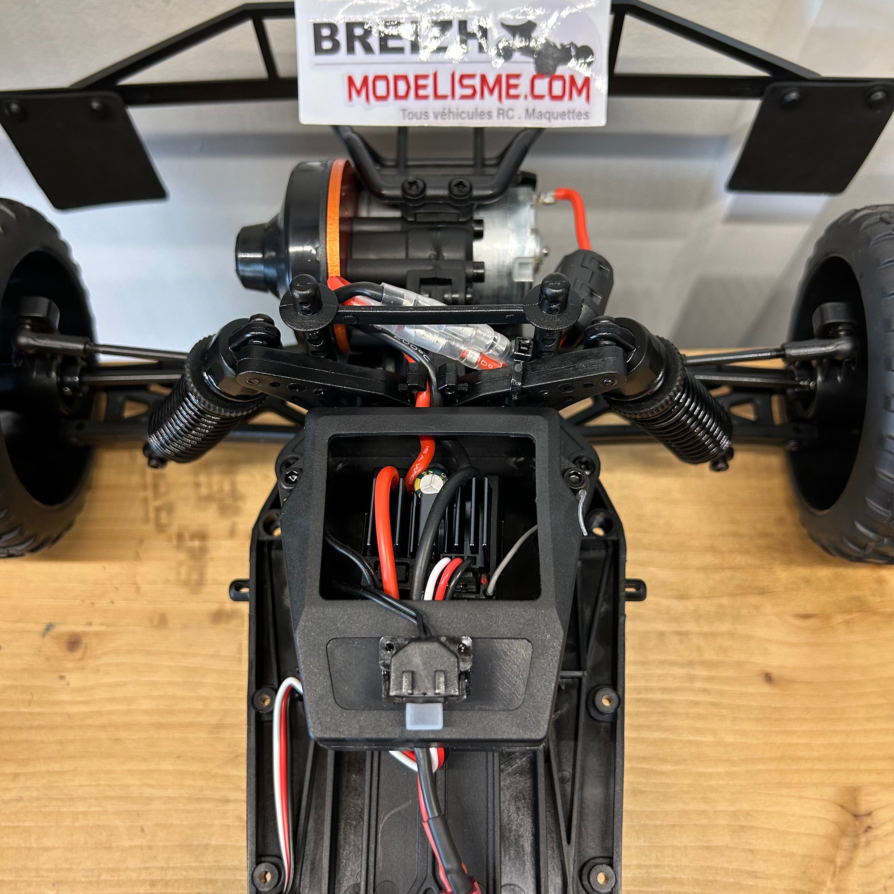 DF Models Truggy RC 1/10 Crusher V2 Race 2WD RTR 35km/h