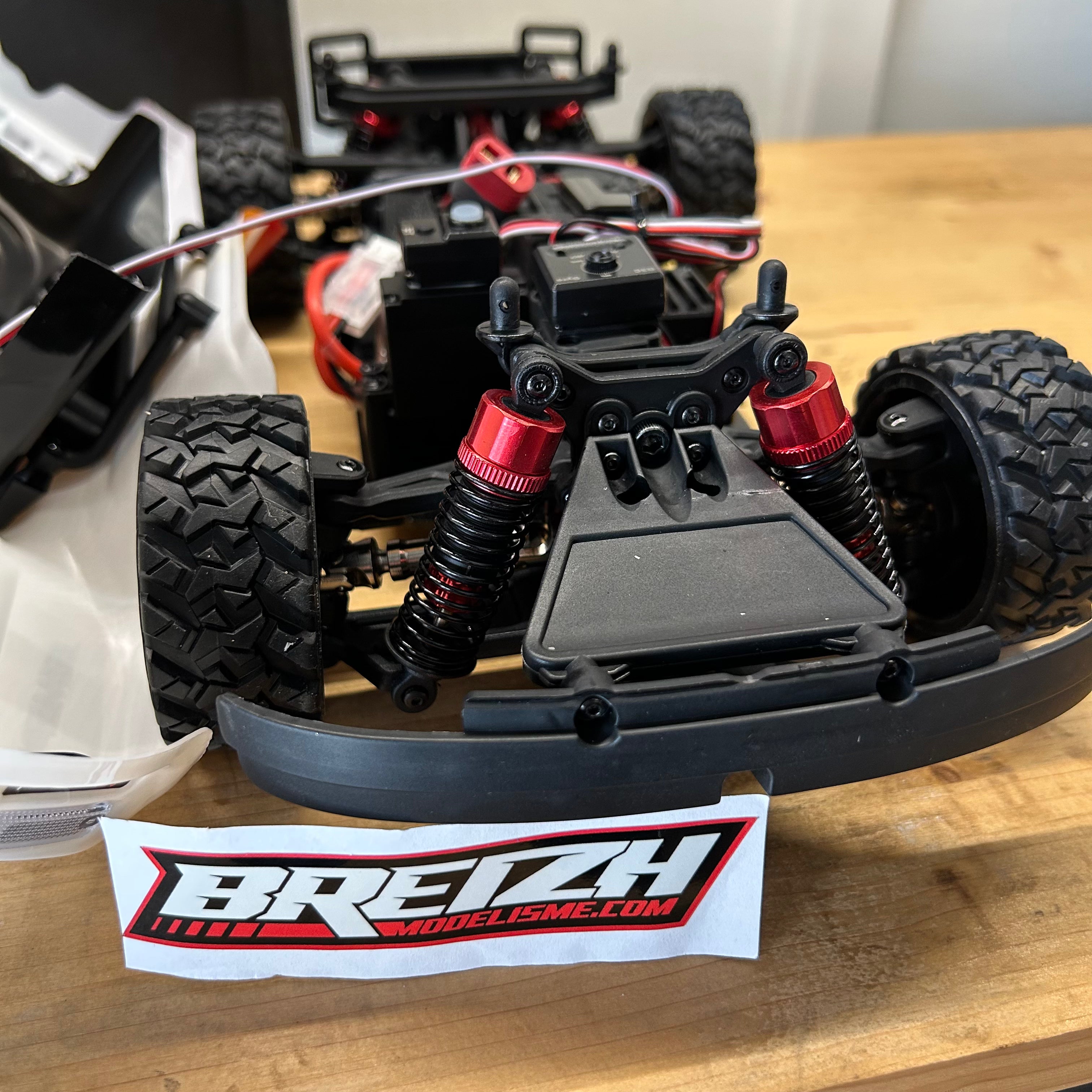 Short Course 4WD RTR MJX Hyper GO 14211 1/14