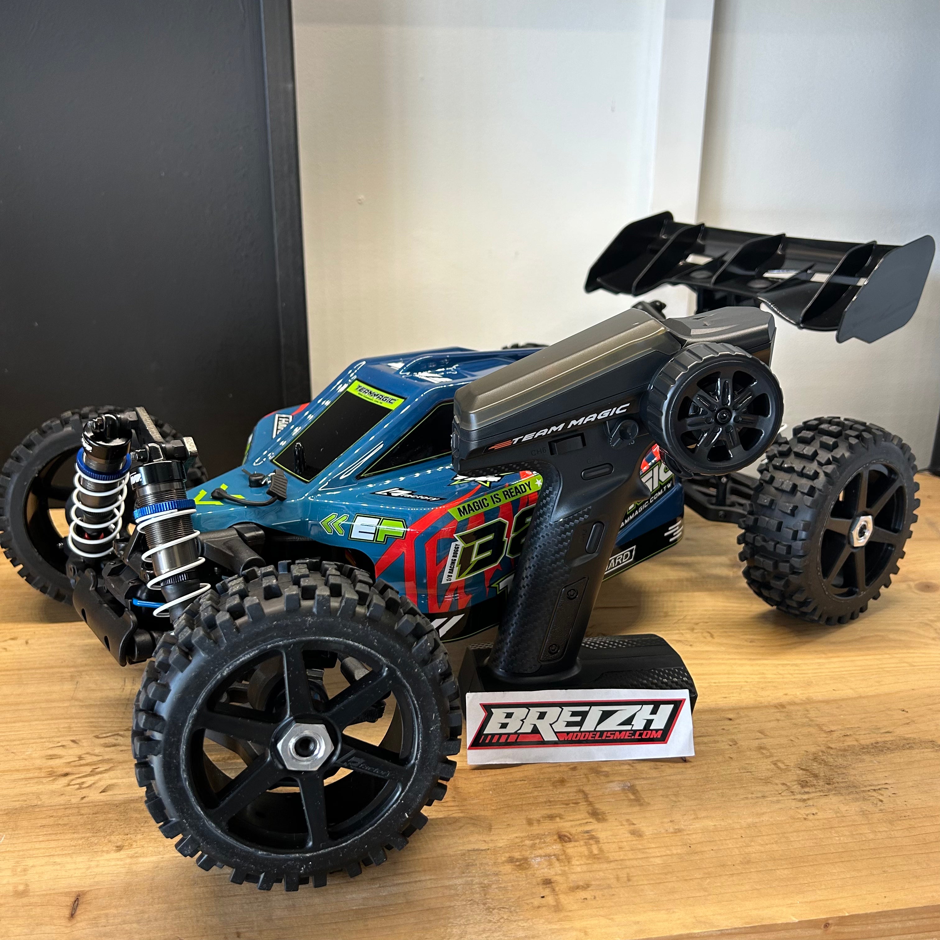 Team Magic B8ER V2 Brushless 1/8 4WD RTR Version 3/4S bleu