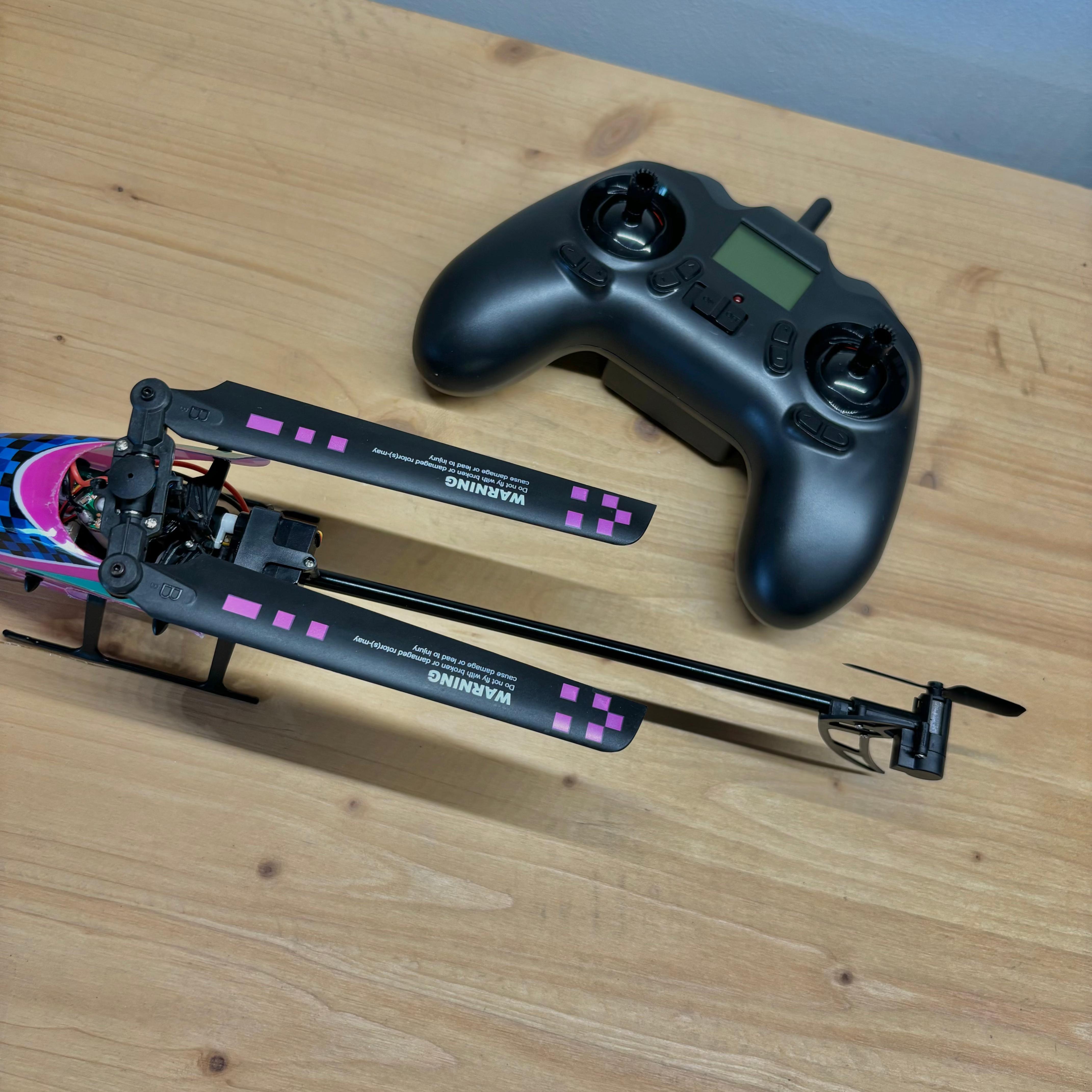 Hélicoptère RC Mono rotor Kootai F03 4 voies Flybarless violet bleu