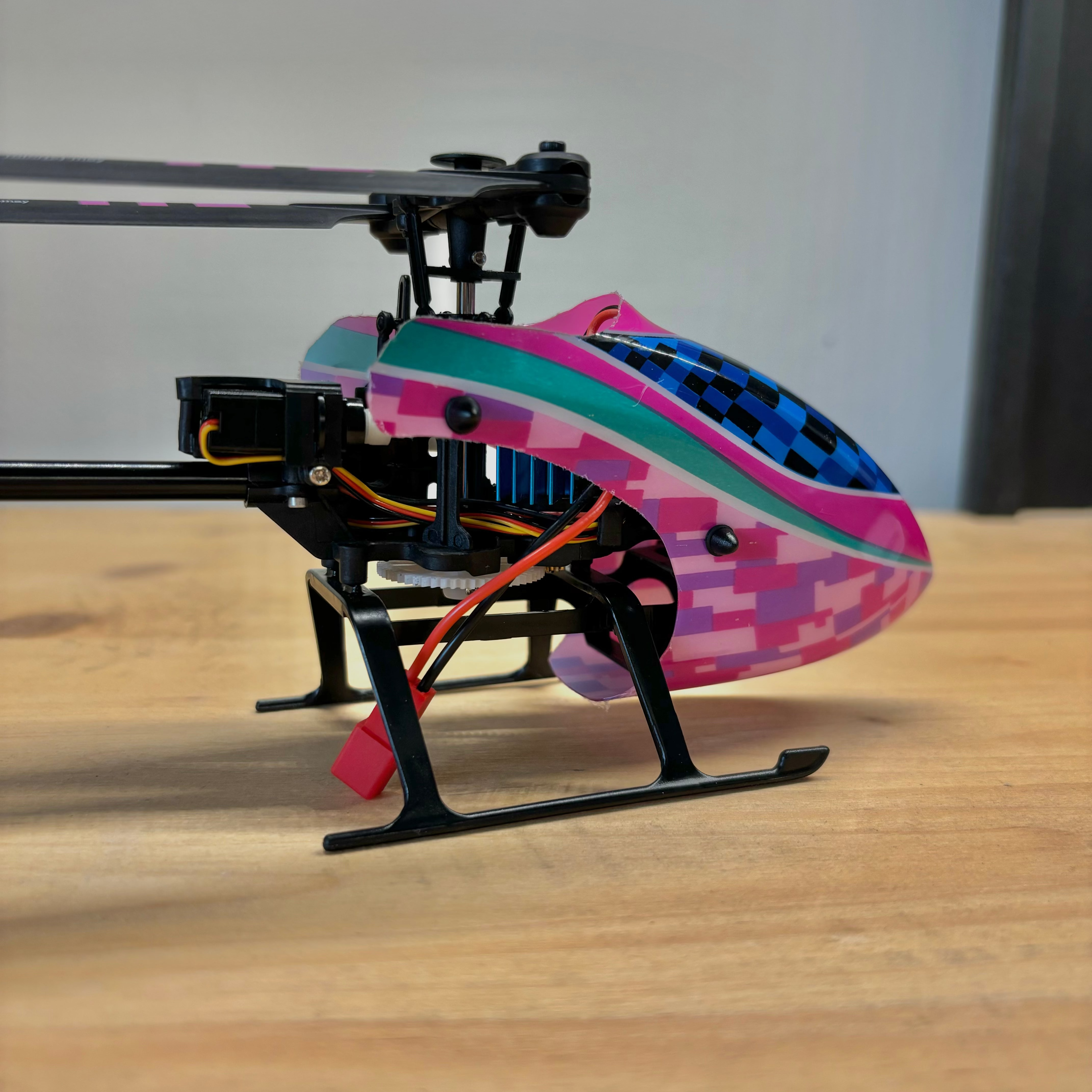 Hélicoptère RC Mono rotor Kootai F03 4 voies Flybarless violet bleu