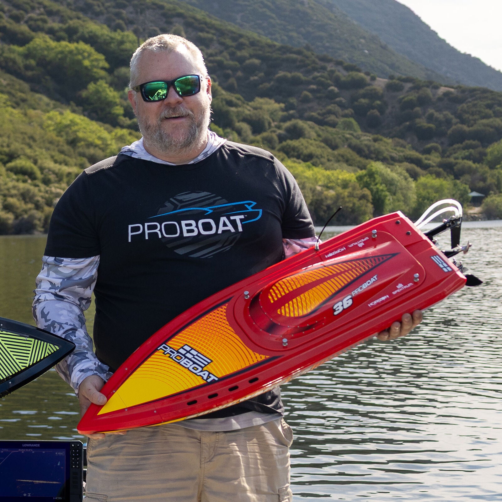 Bateau RC Sonicwake 36 V3 Brushless RTR ProBoat PRB-2171T2 - Breizh Modélisme.