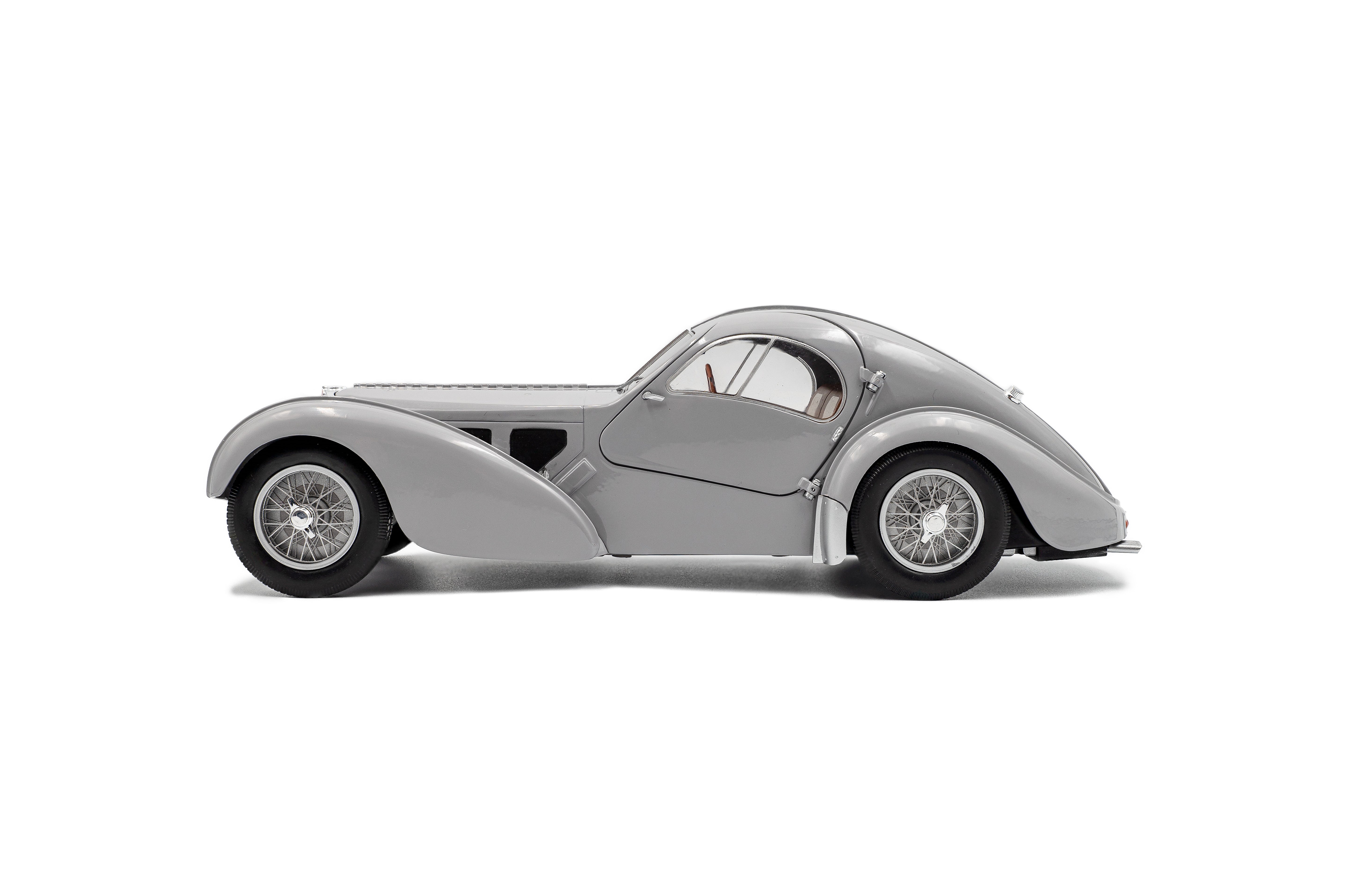 Solido S1802106 Voiture miniature collection 1/18 Bugatti Atlantic Type 57 SC – mat silver – 1937