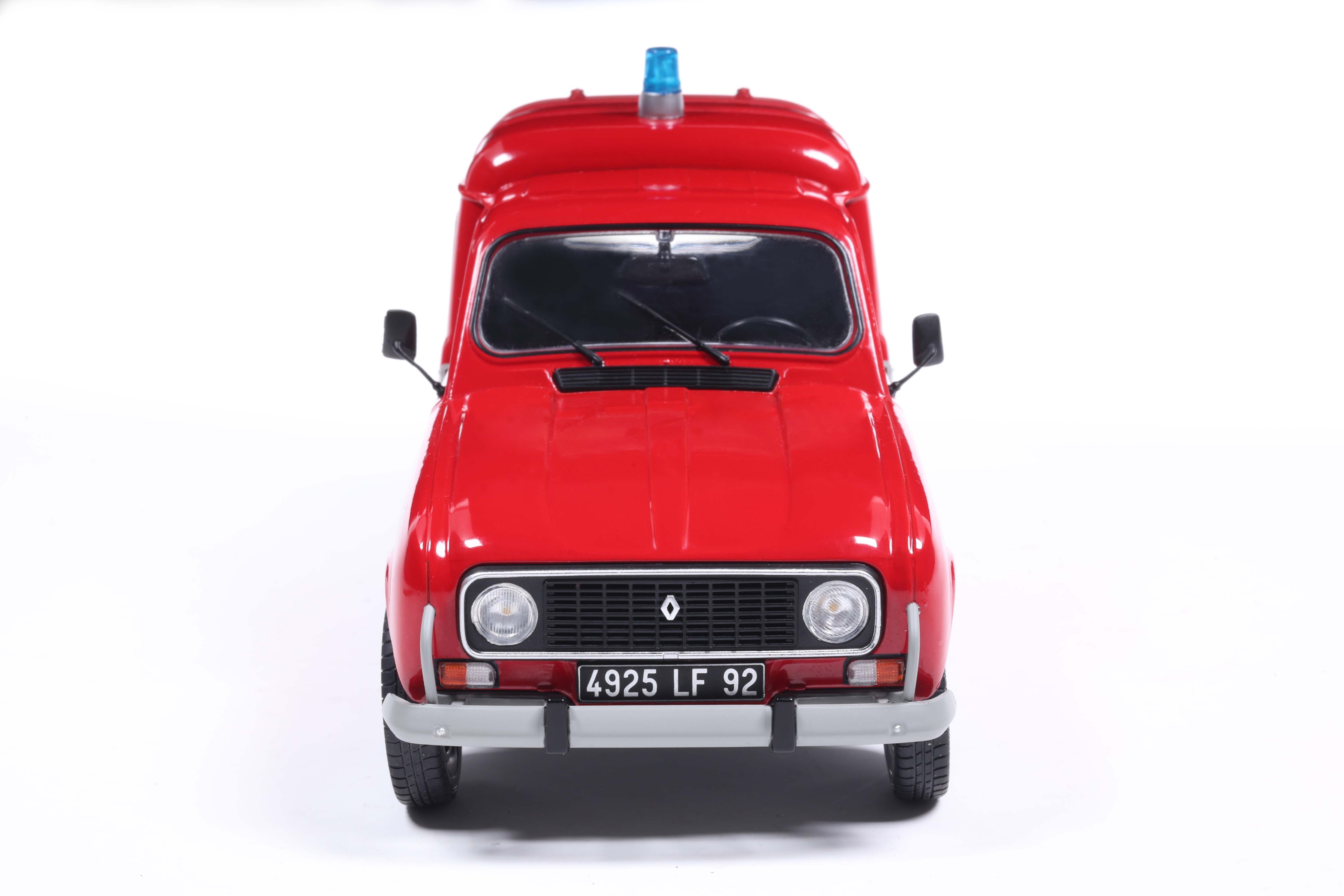 Solido S1802210 miniature collection 1/18 Renault 4LF4 Pompier rouge 1976