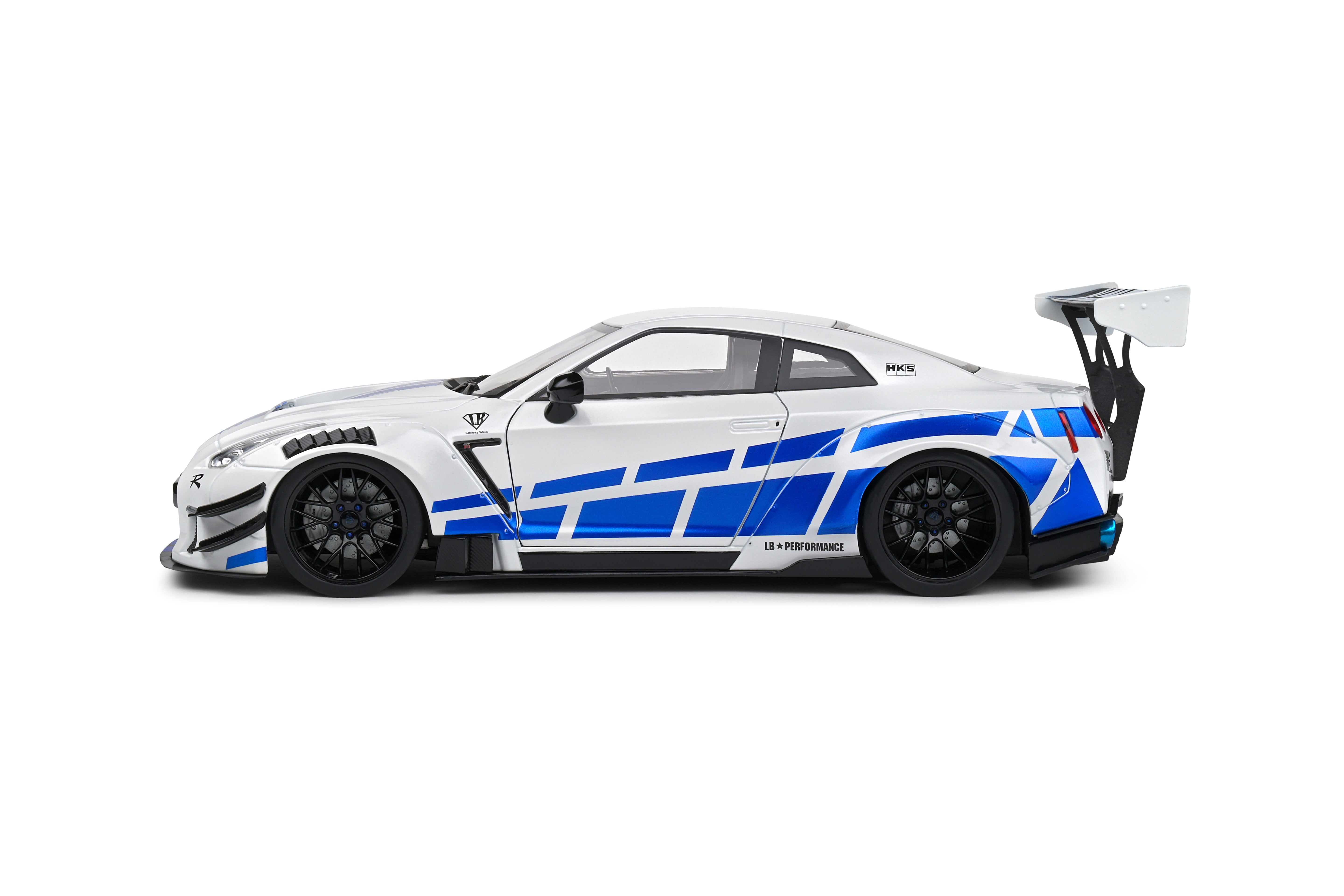 Solido S1805816 Voiture miniature collection 1/18 Nissan GT-R (R35) W/ Liberty Walk Body Kit 2.0 – White & Blue Stripes 2024