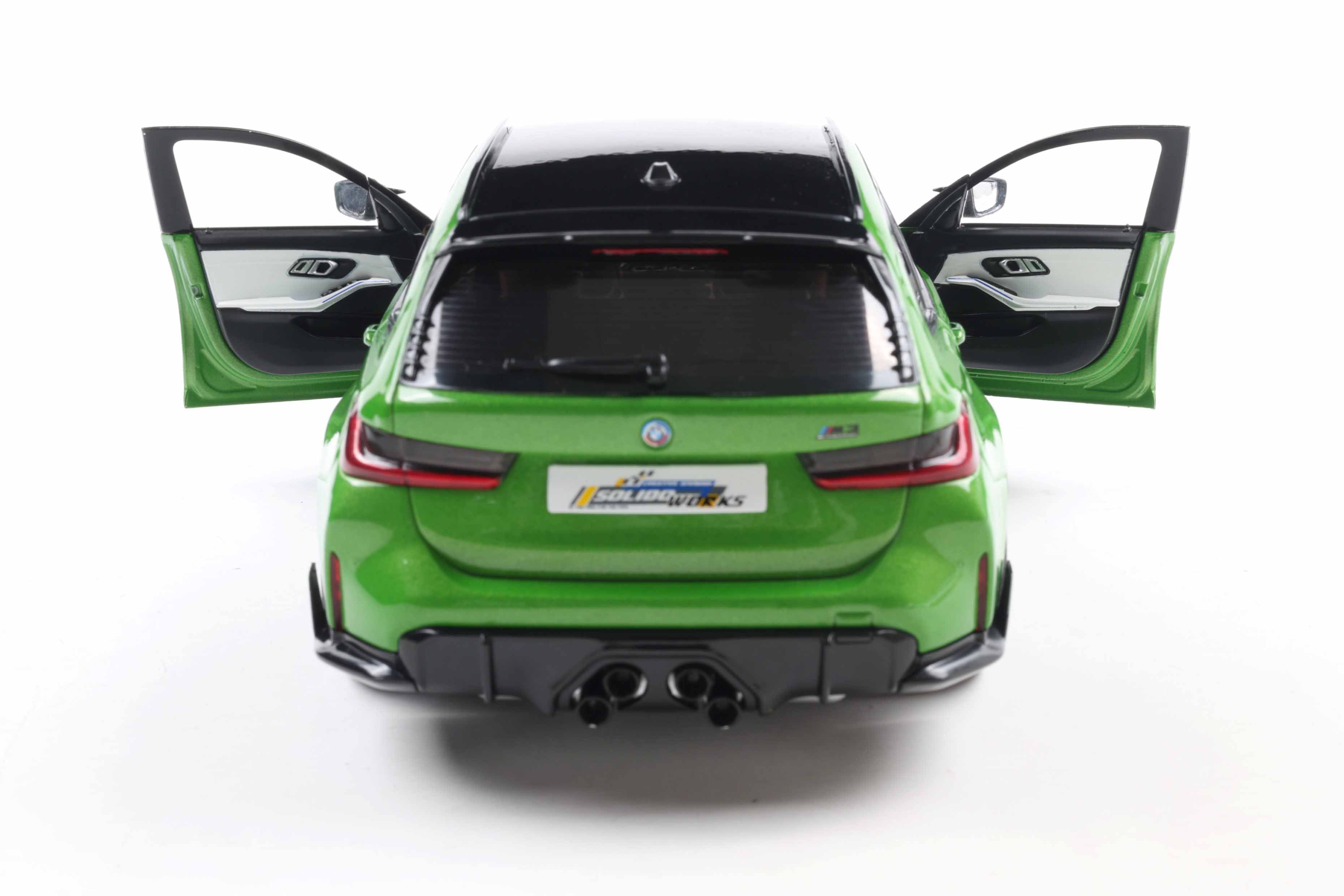 Solido S1813703 Voiture miniature collection 1/18 BMW Touring performance parts – Green Metallic – 2024