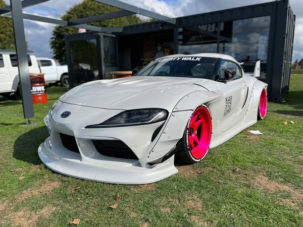 Solido S1815502 Voiture miniature collection 1/18 Toyota GR Supra Liberty Walk Body Kit 2025