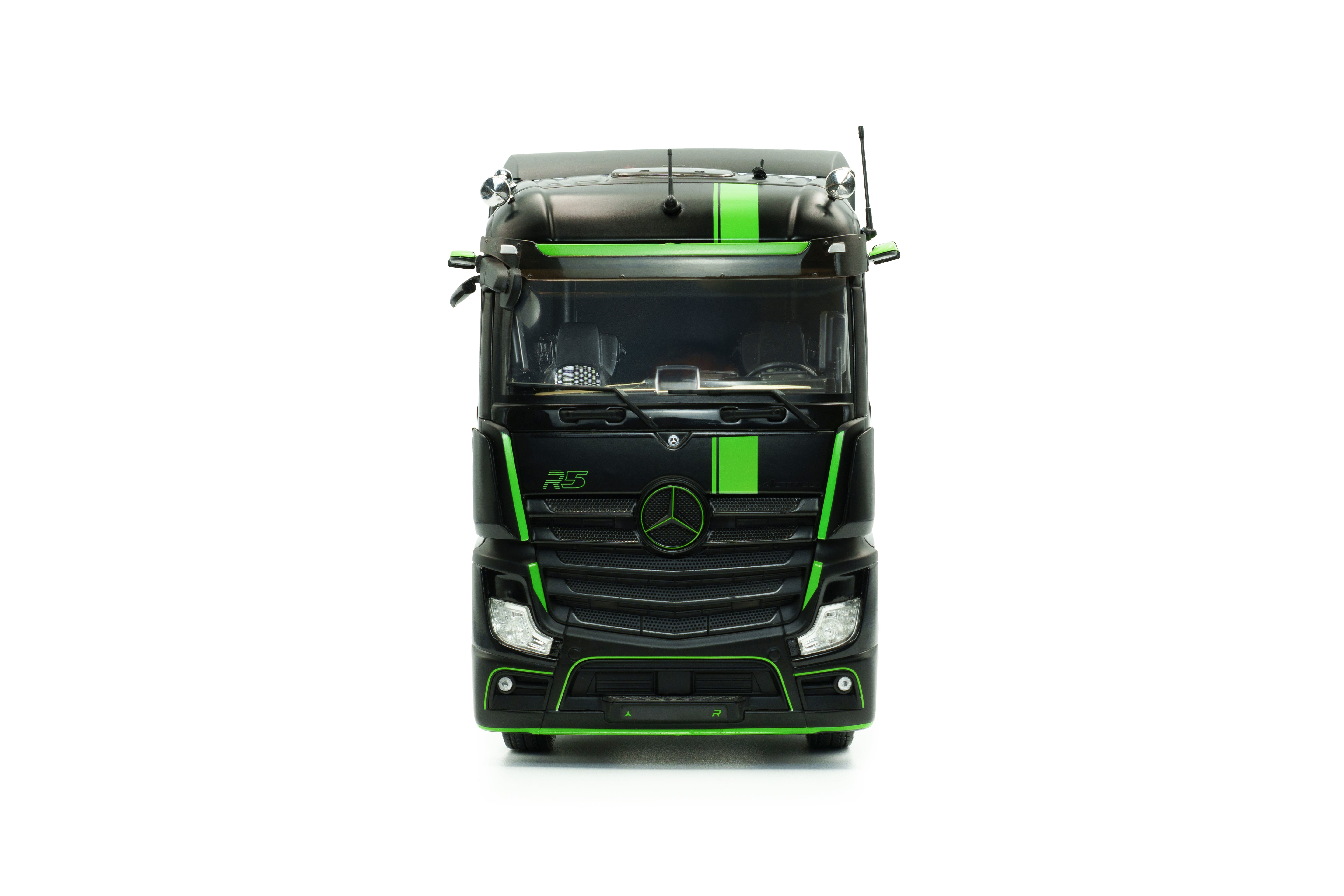 Solido S2400107 Voiture miniature collection 1/24 Volvo FH Globetrotter XL Neon vert 2023 - Breizh Modélisme.