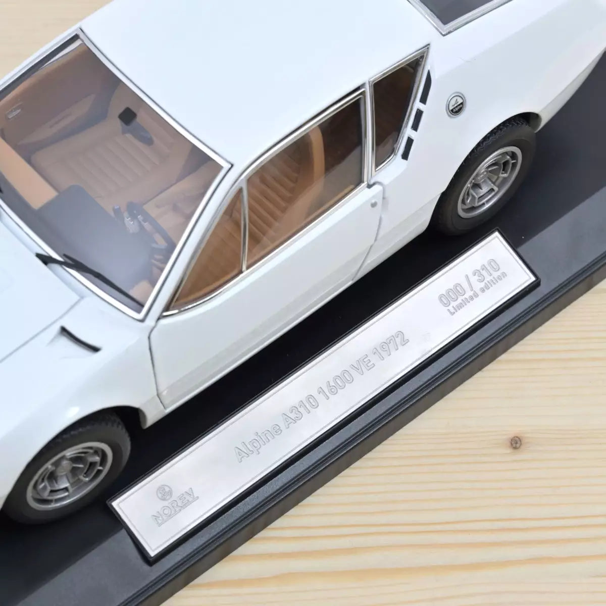 Voiture miniature collection 1/18 Alpine A310 1600 VE 1972 Blanc (310pcs) Norev 185401